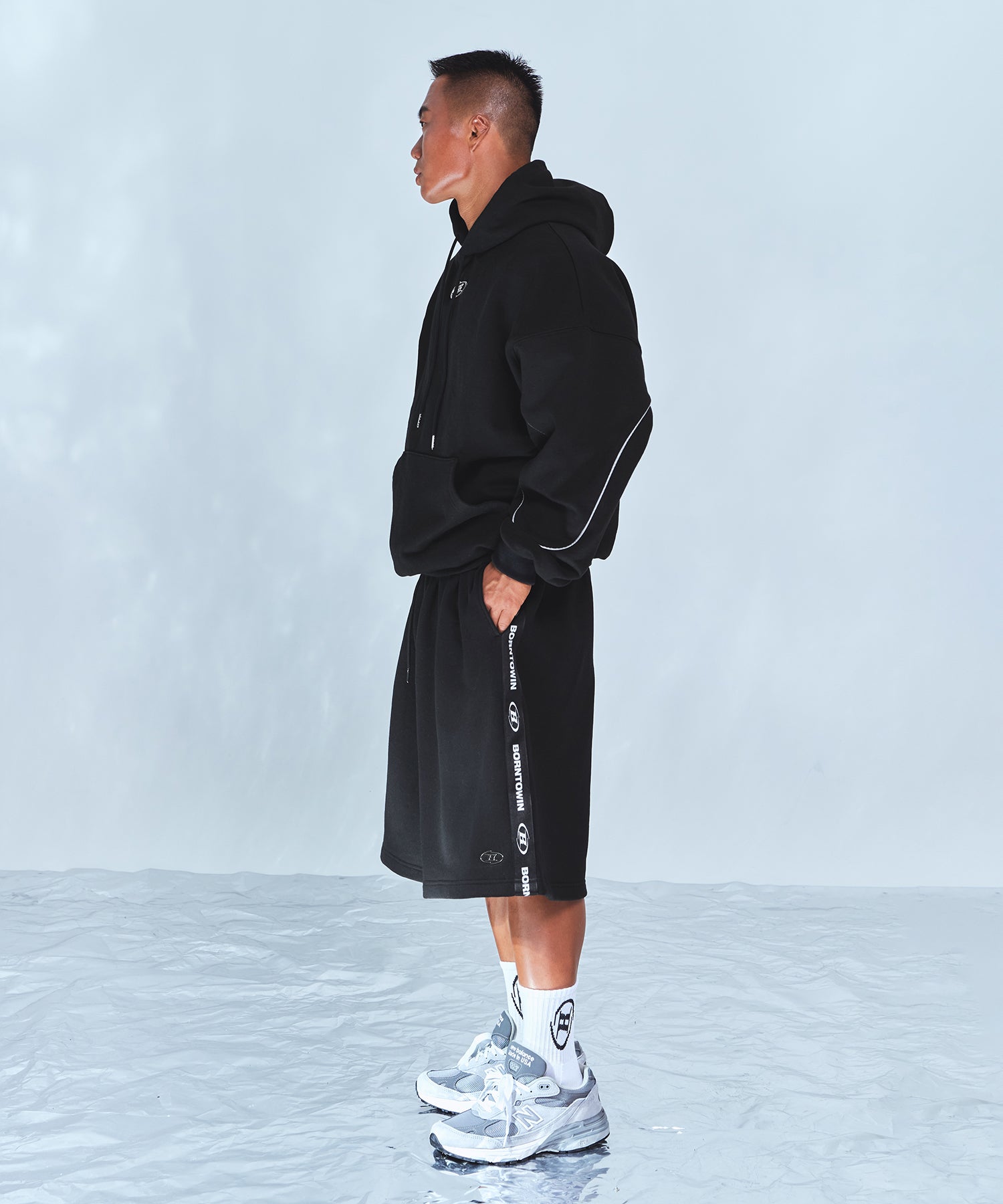 CHROME B BLACK LINE HALF PANTS LONG VER Secondary image