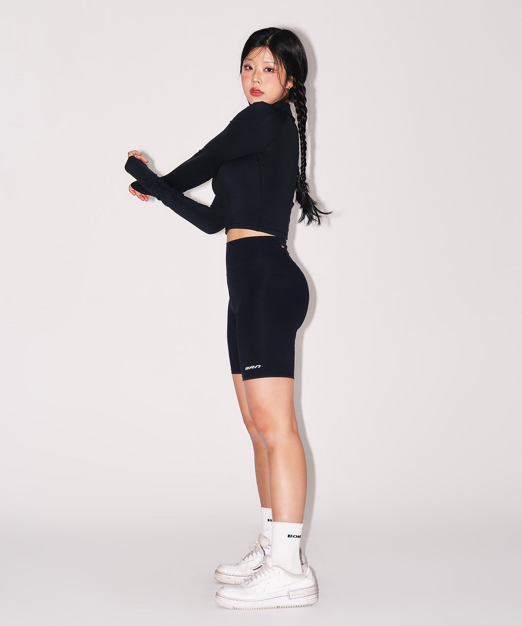 W SYMBOL B MESH HALF ZIP-UP LONG SLEEVE [BLACK]