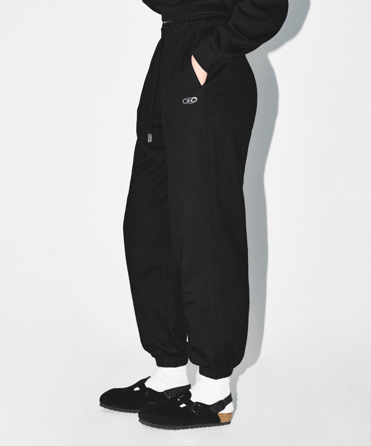 W SEMI WIDE SWEAT JOGGER PANTS [BLACK] Main image