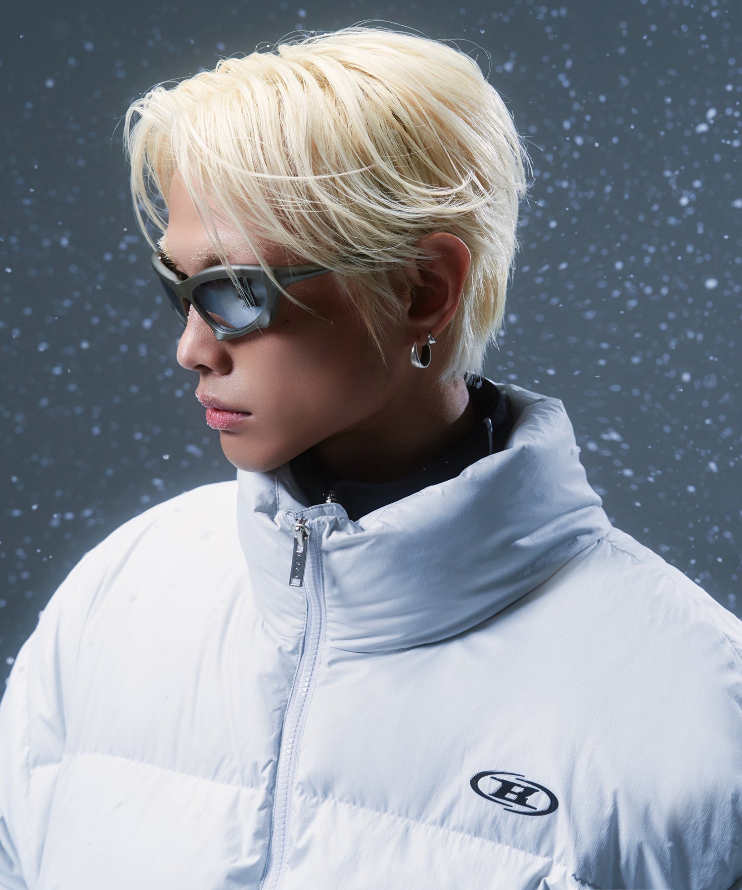 BIG SYMBOL PUFFER DOWN [GREY] Secondary image