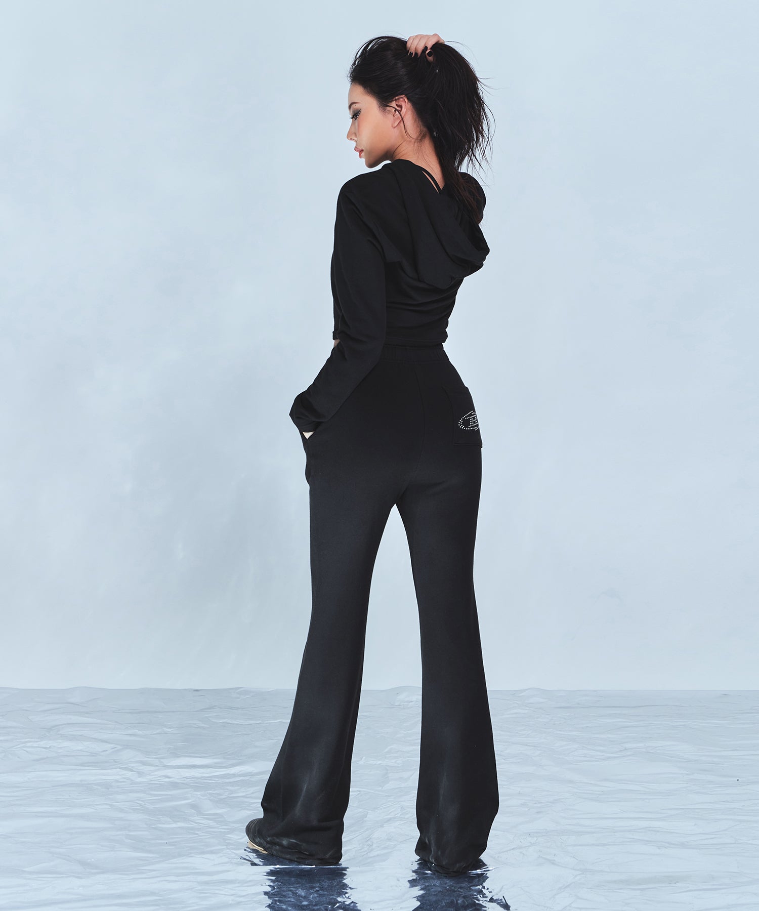 SPARKLING B SLIM FIT HOODIE