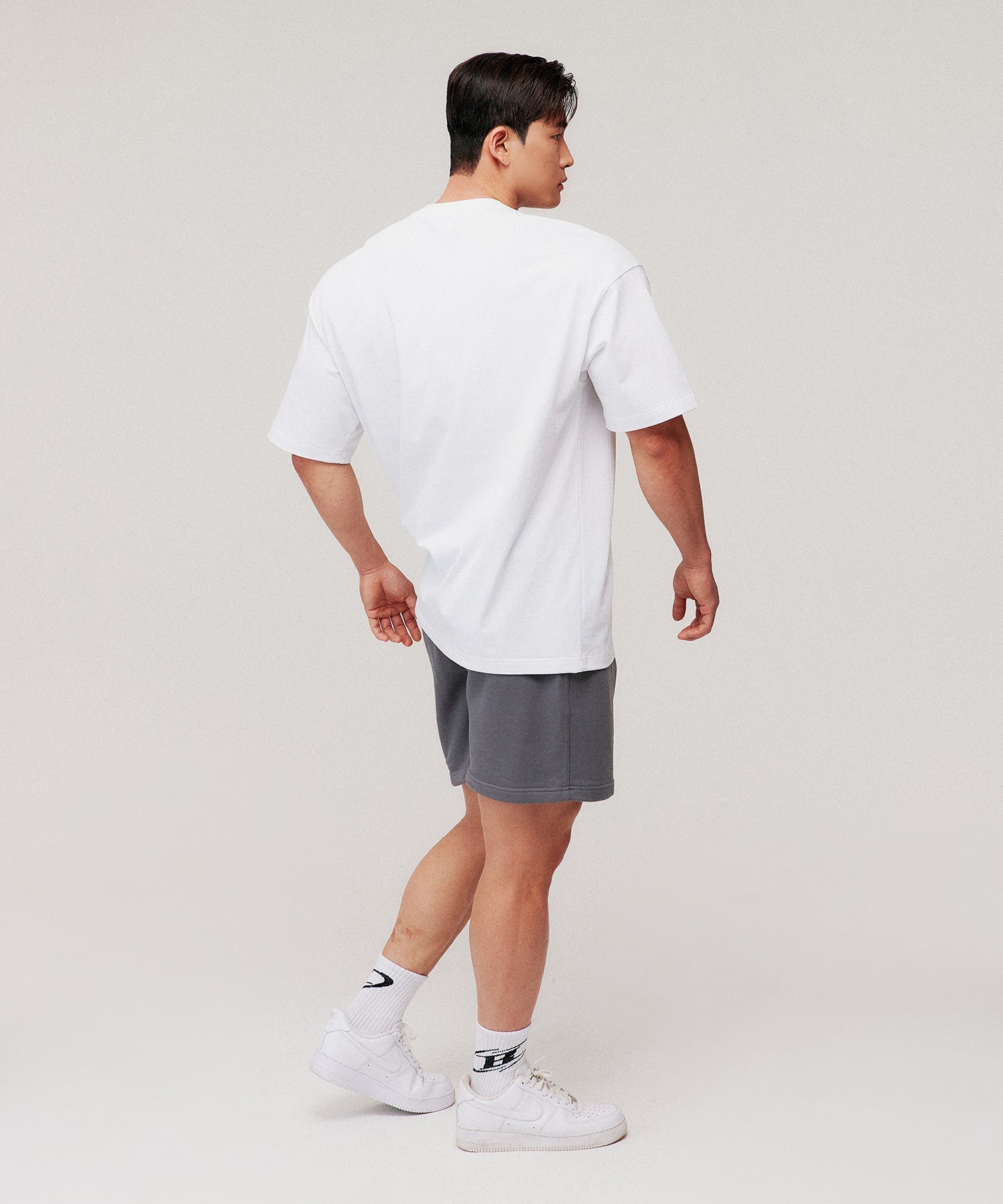 SILVER BRN SEMI OVER FIT T-SHIRTS [WHITE]