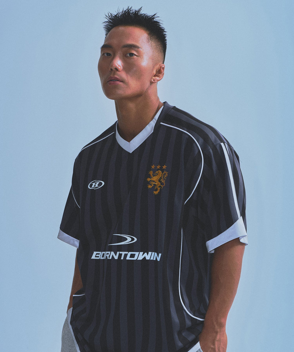 SYMBOL B SOCCER STRIPE JERSEY [BLACK]