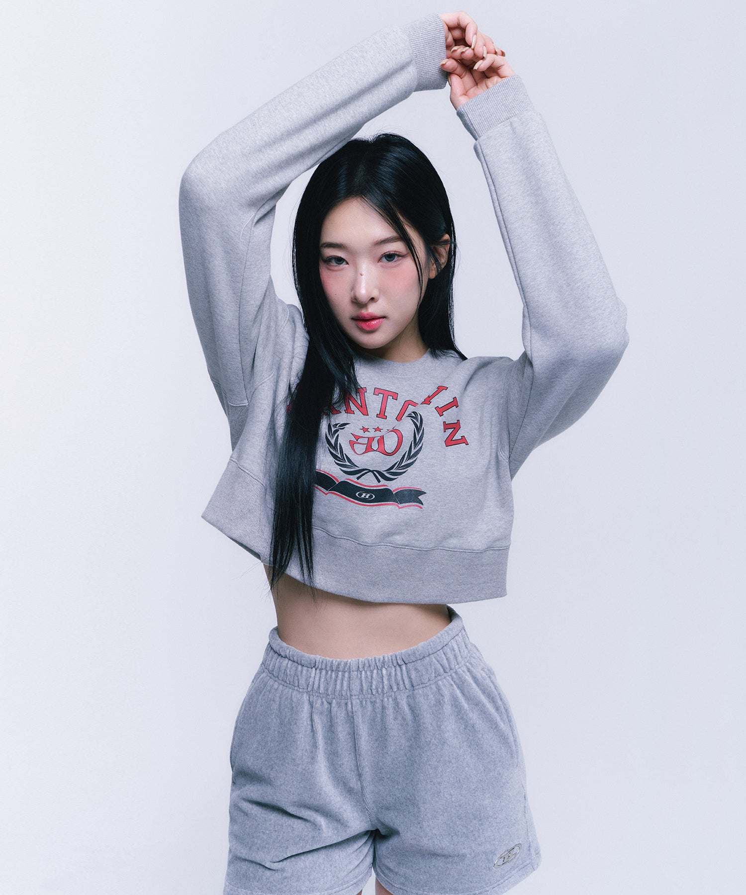 DOUBLE B EMBLEM CROP SWEATSHIRTS [MELANGE GREY] Secondary image
