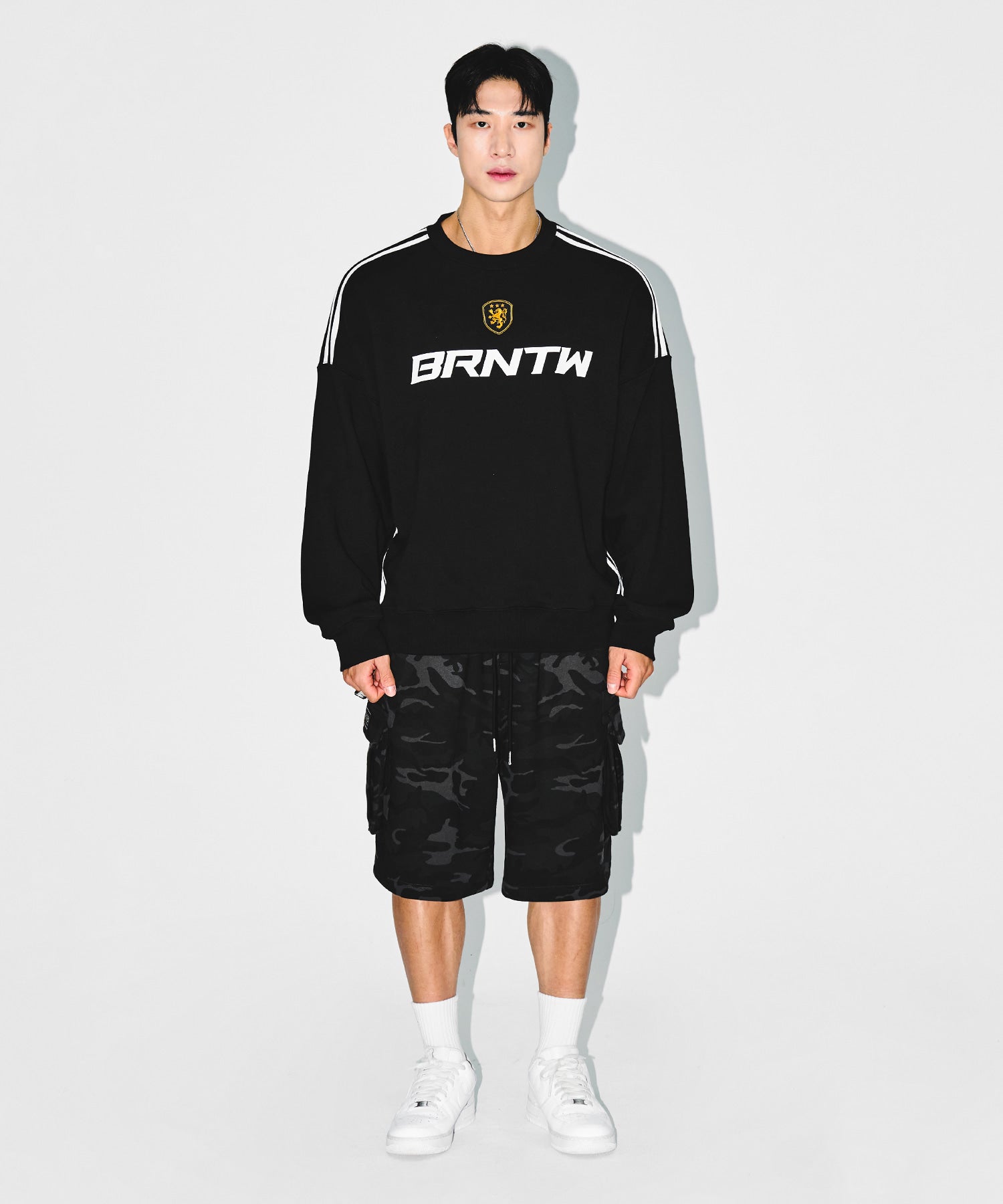 WINNER CAMO CARGO BERMUDA PANTS [BLACK CAMO]