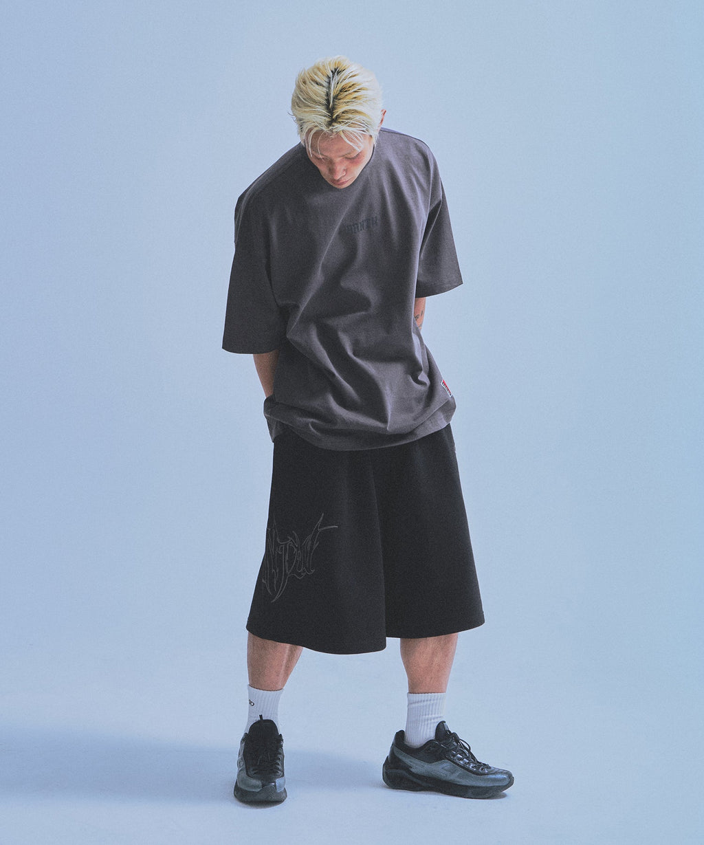 85 BACK LOGO EXTRA FIT T-SHIRTS [BLACK]