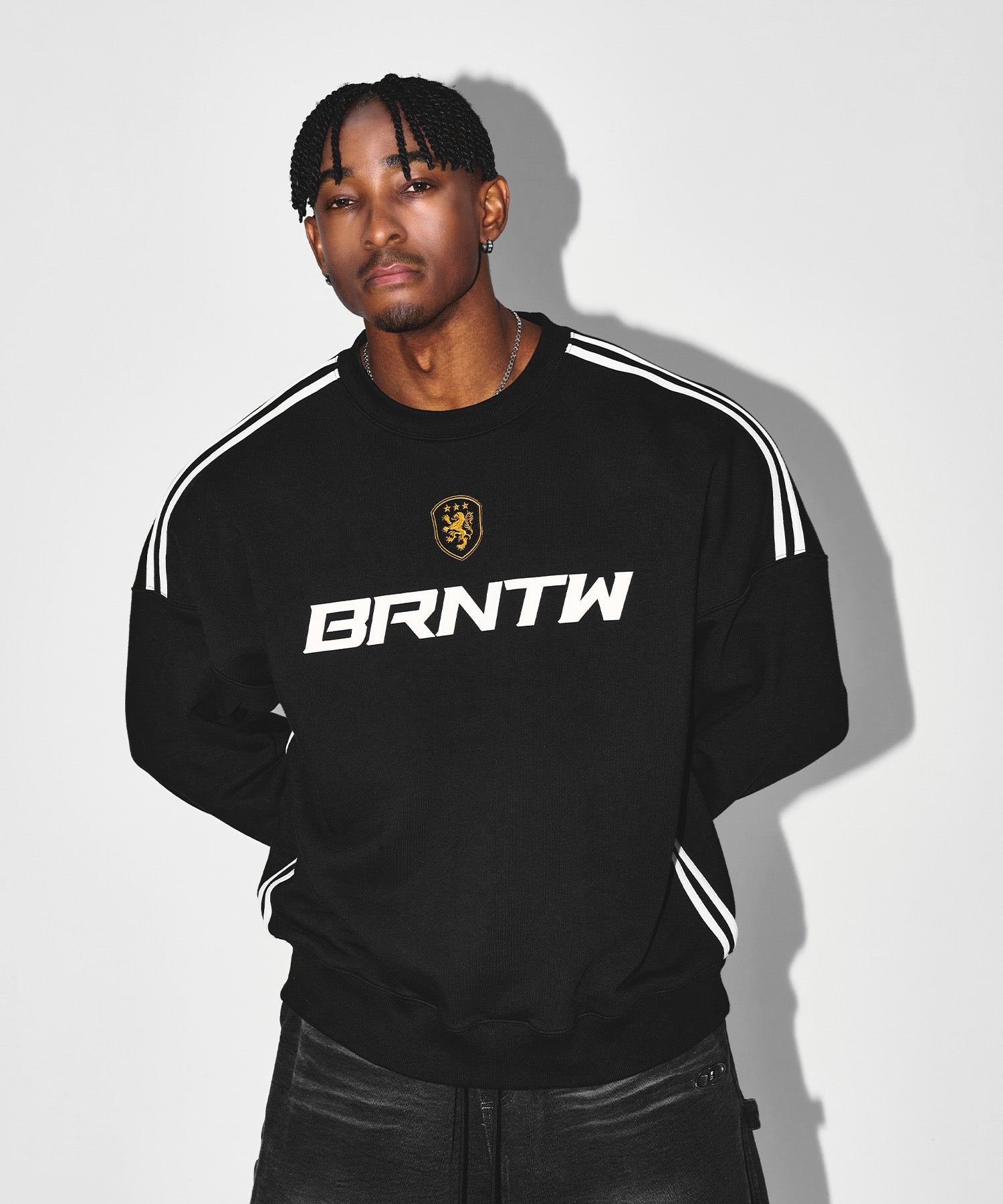 TRACK LINE EMBLEM SWEATSHIRTS [BLACK] Main image