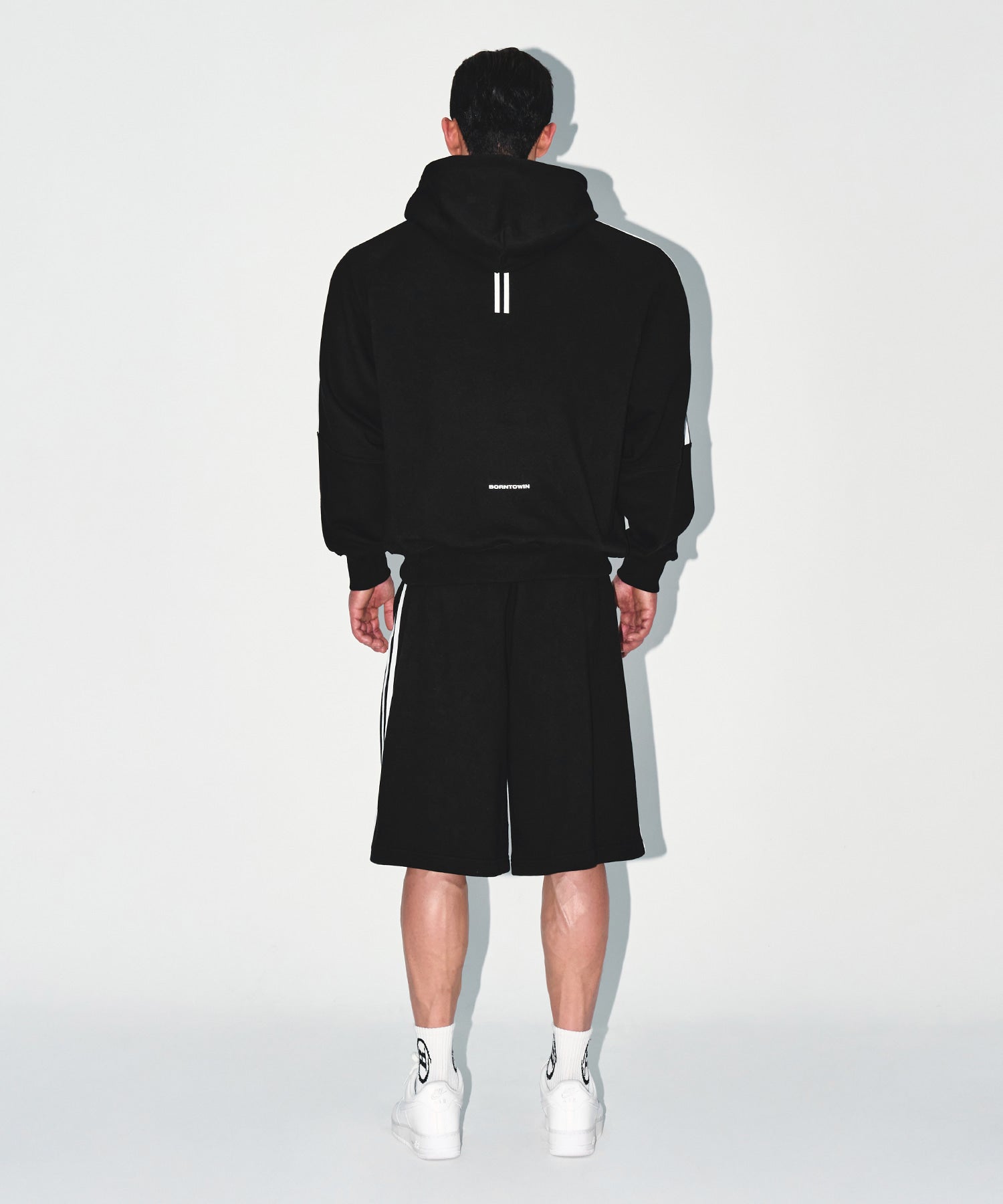 CHROME B TRACK LINE BERMUDA PANTS [BLACK]