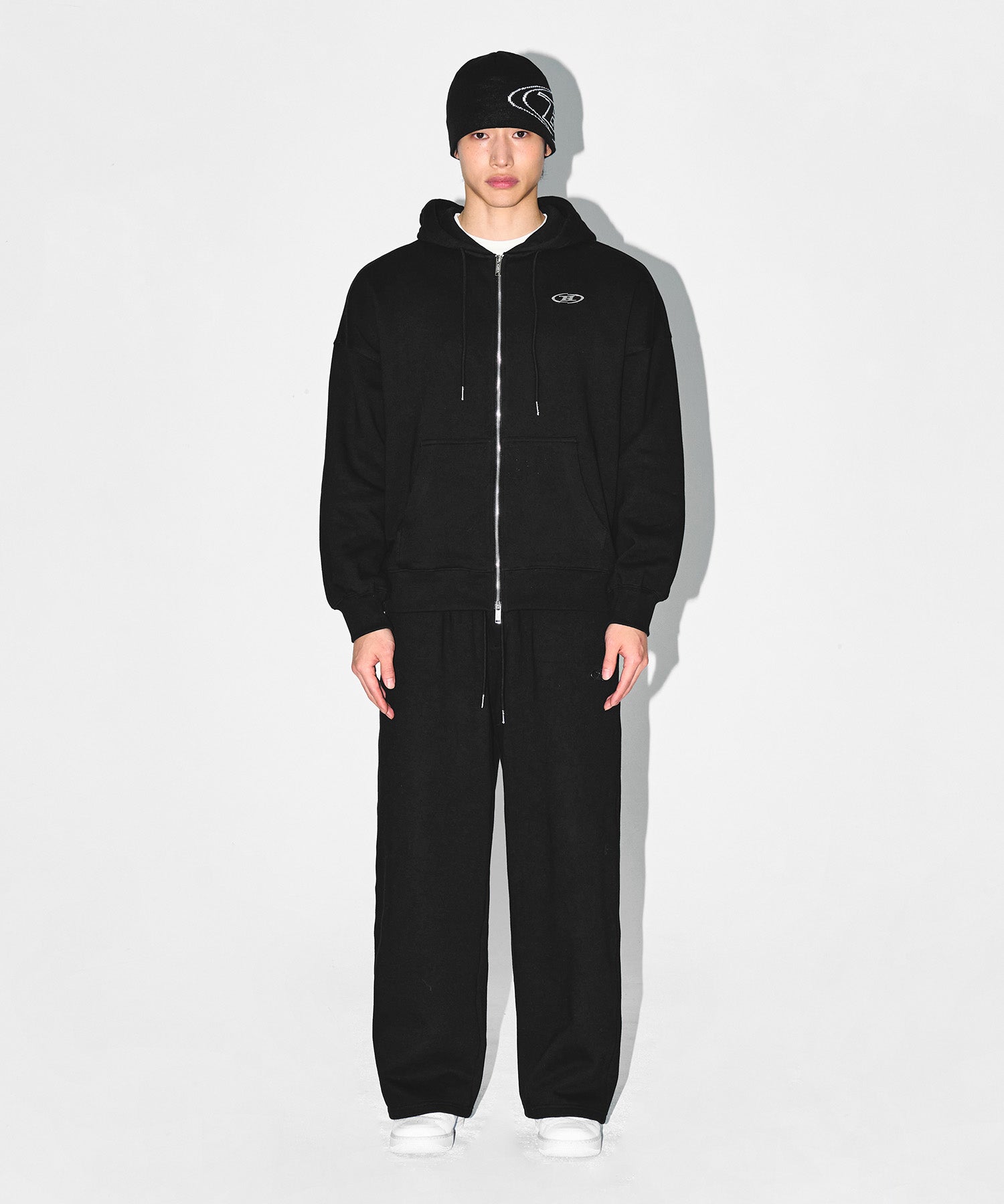 CHROME B FLEECE SEMI WIDE PANTS [BLACK]