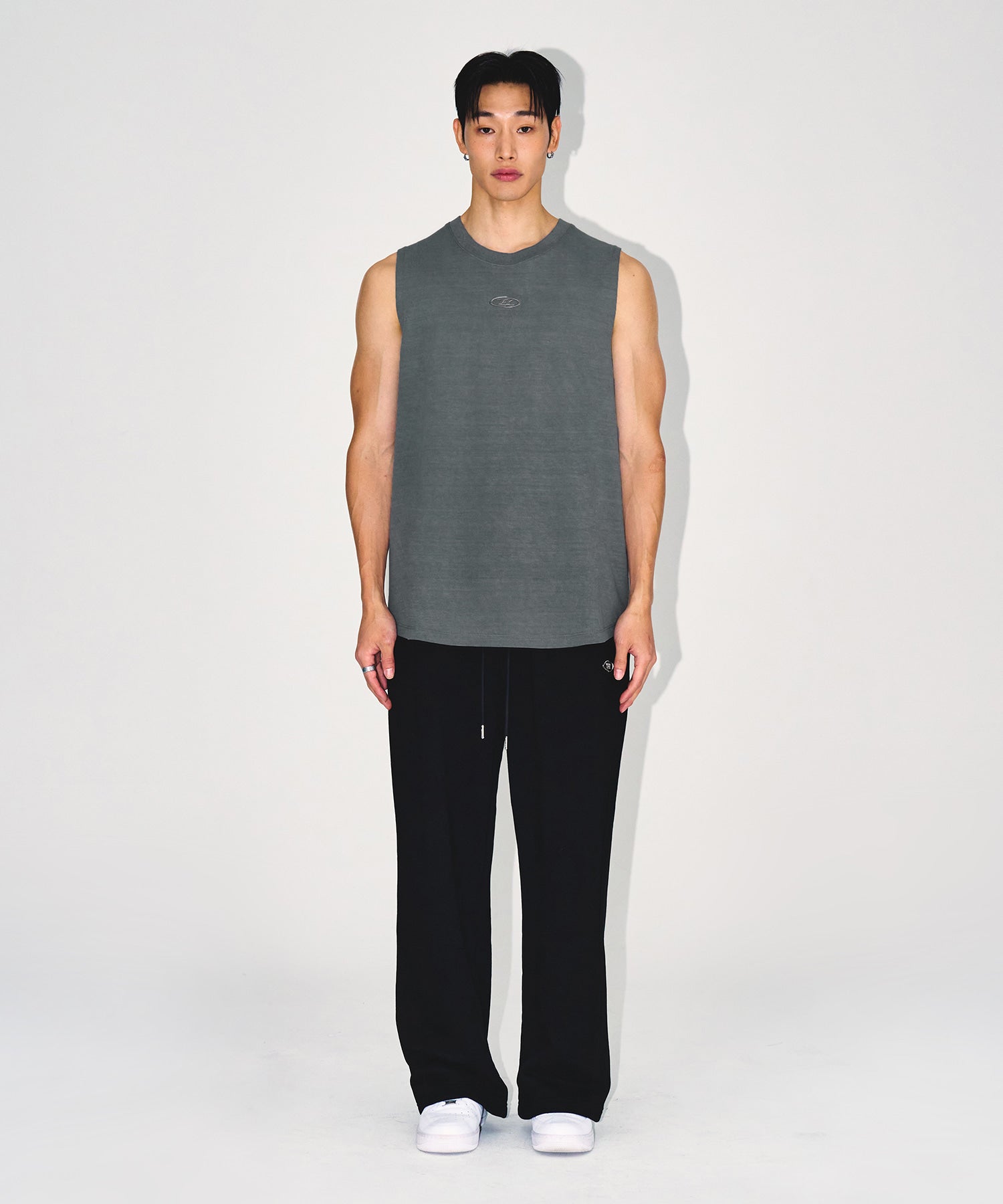 SILVER B PIGMENT DYING SLEEVELESS [ASHED GREEN] Secondary image