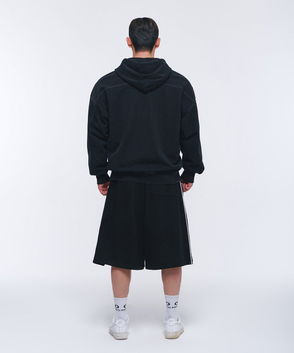 SIDE TWO TUCK BERMUDA PANTS [BLACK]