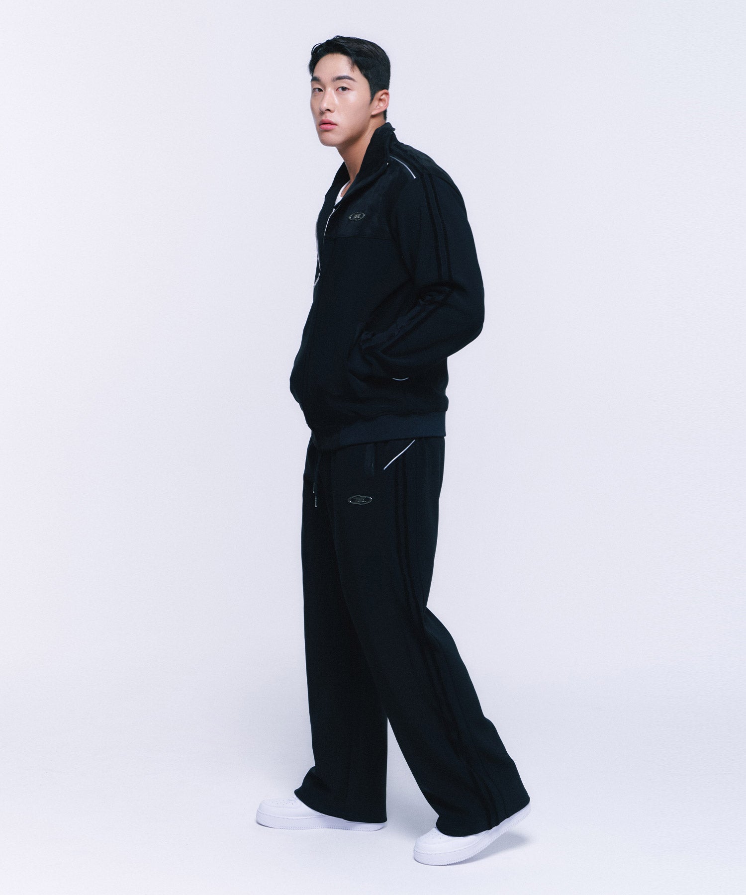 SUEDE SILVER LINE JERSEY WIDE PANTS [BLACK]