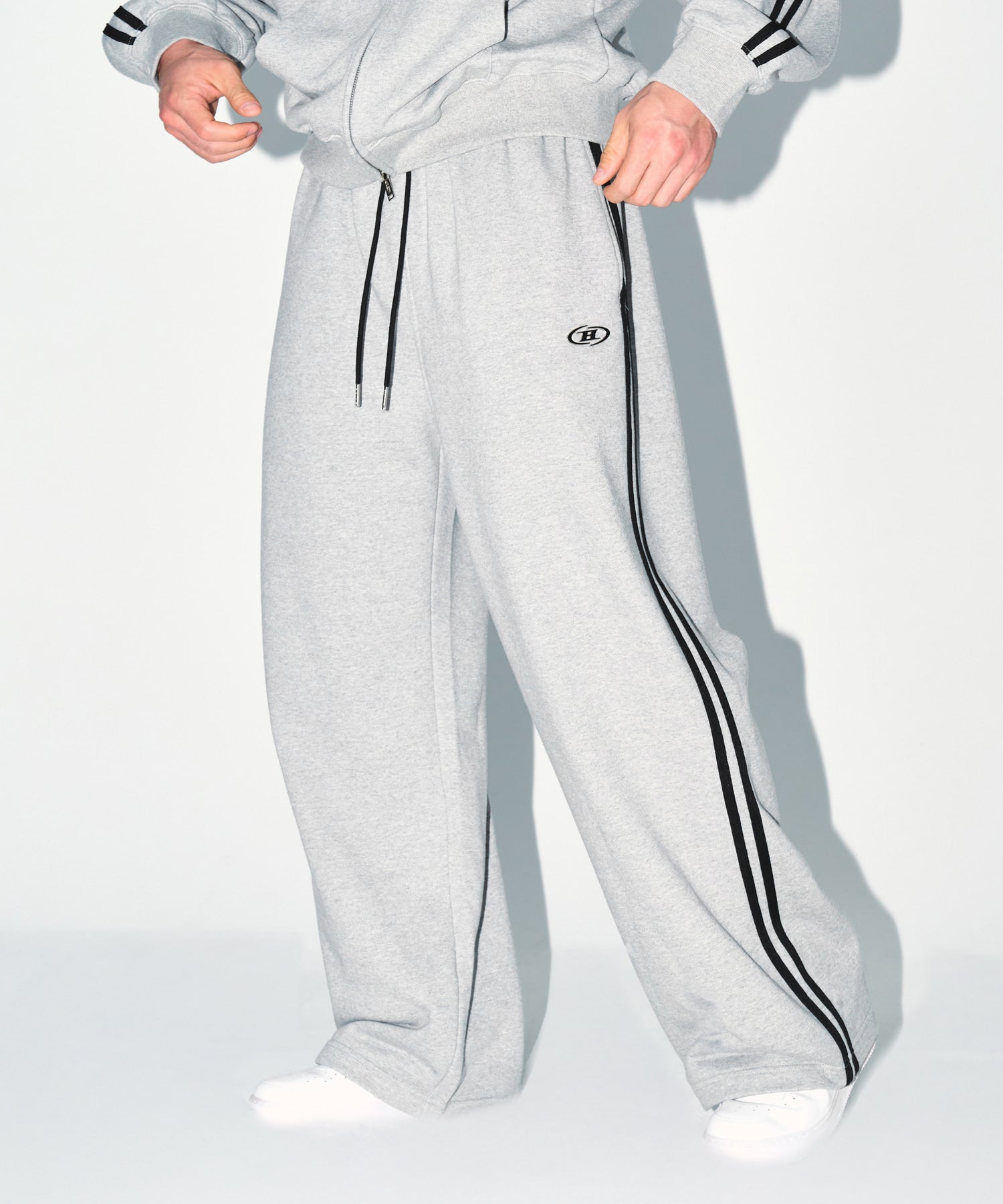 CHROME B TRACK LINE SEMI WIDE PANTS [MELANGE GREY]