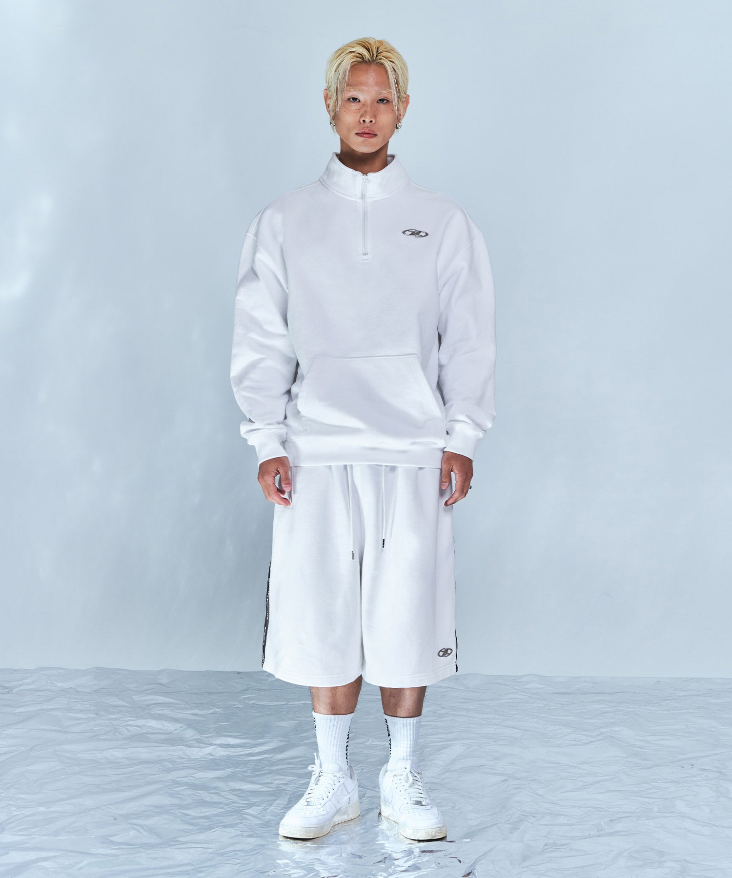 CHROME B HALF ZIP-UP SWEATSHIRTS