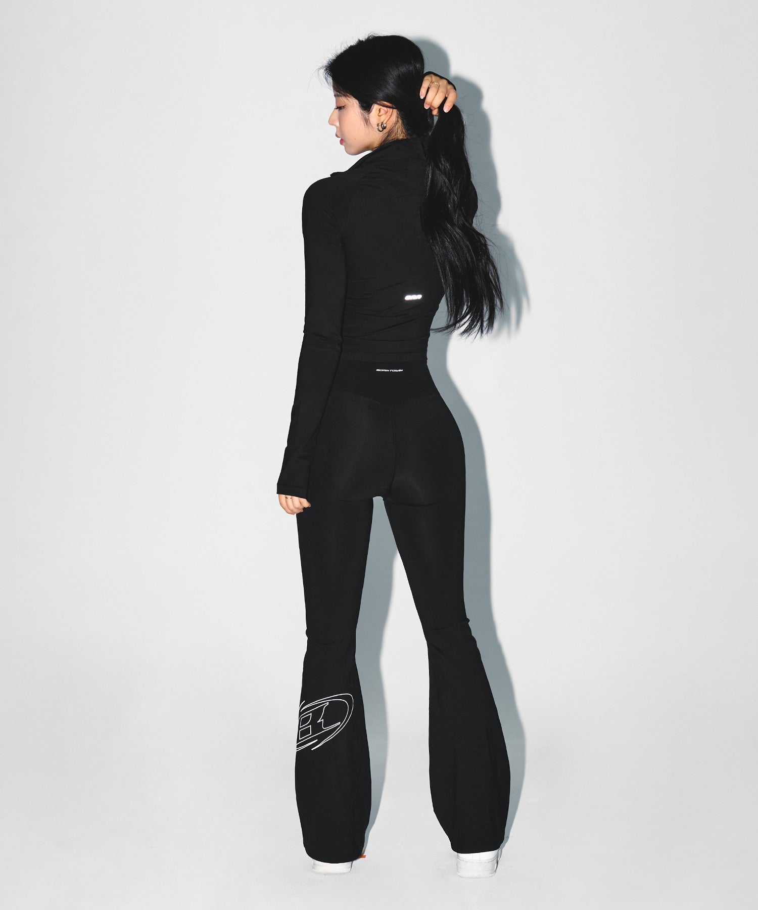 W COMPRESSION FULL ZIP UP JACKET [BLACK]