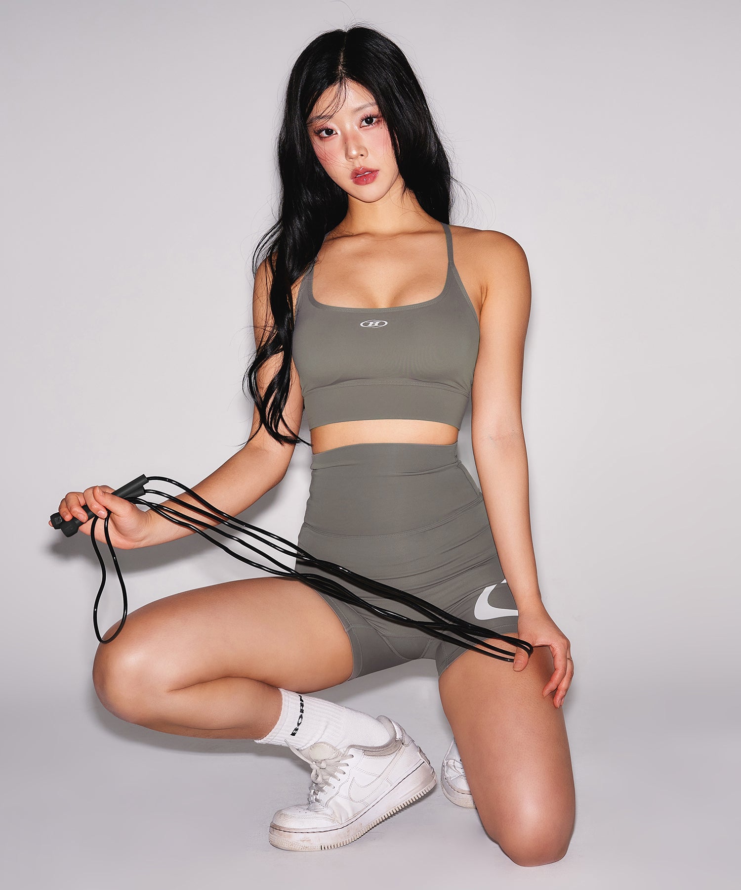 [EXCLUSIVE] W CROSS BACK BRA TOP [KHAKI] Secondary image