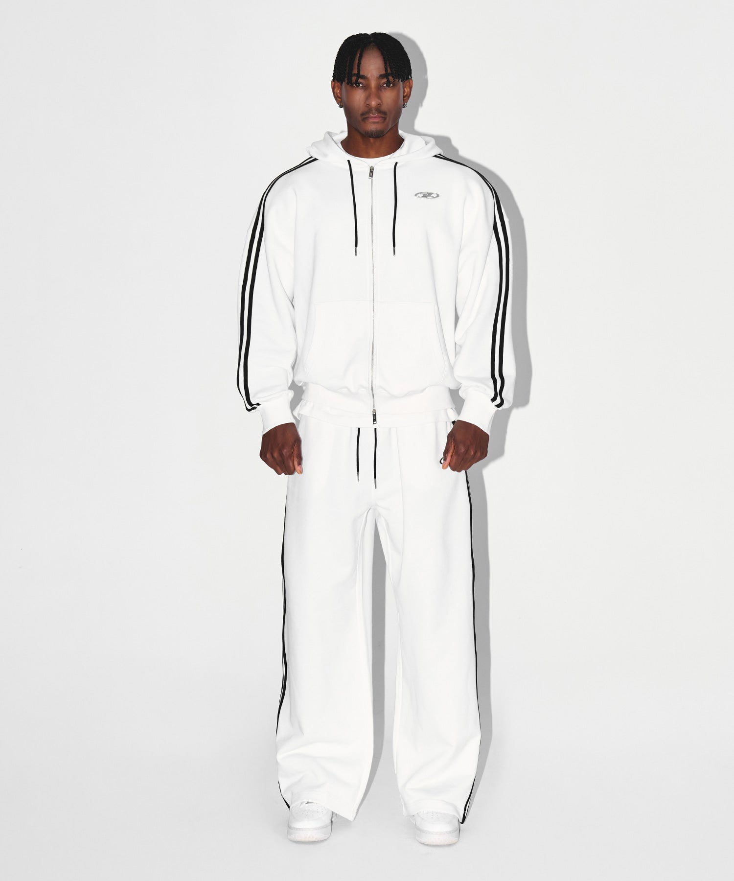 CHROME B TRACK LINE HOODIE [WHITE]