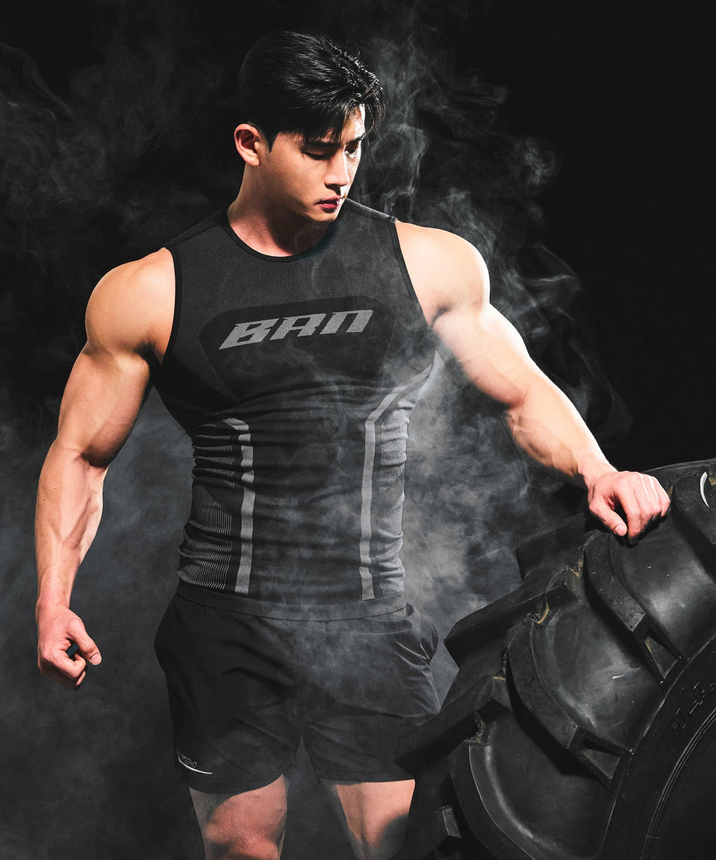 BRN ECLIPSE SEAMLESS SLEEVELESS [BLACK]