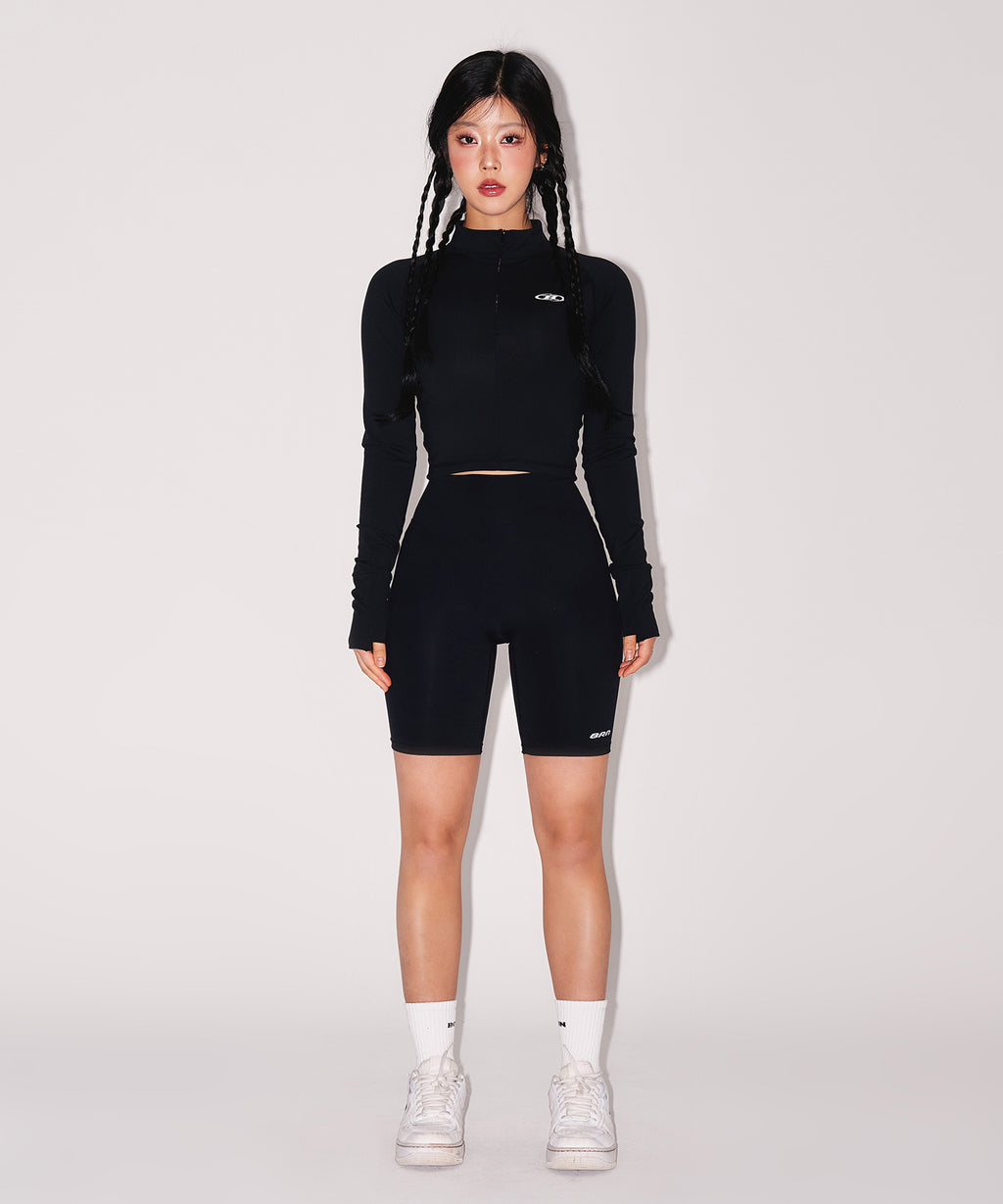 W SYMBOL B MESH HALF ZIP-UP LONG SLEEVE [BLACK]