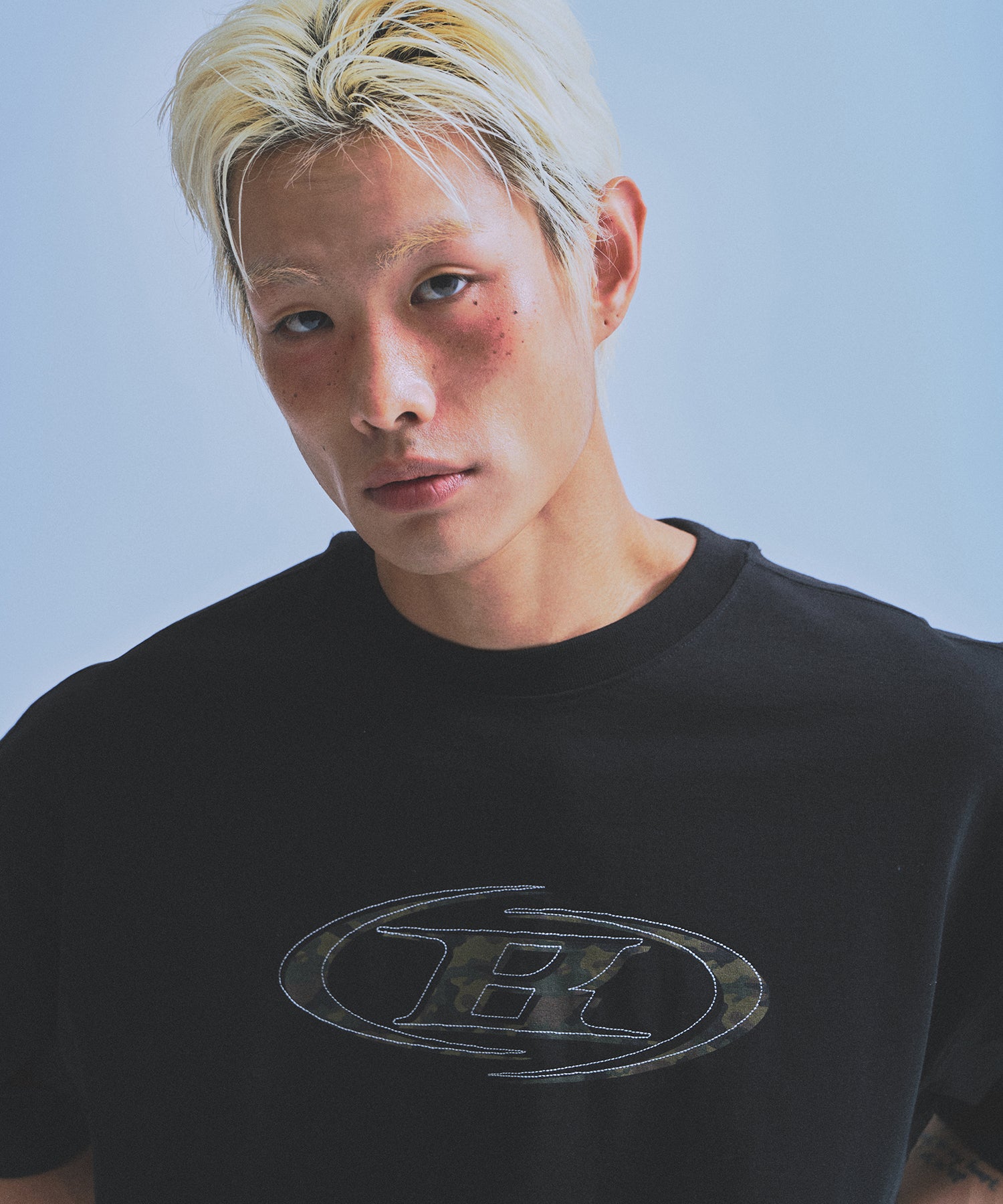 CAMO B LOGO T-SHIRTS [BLACK] Main image