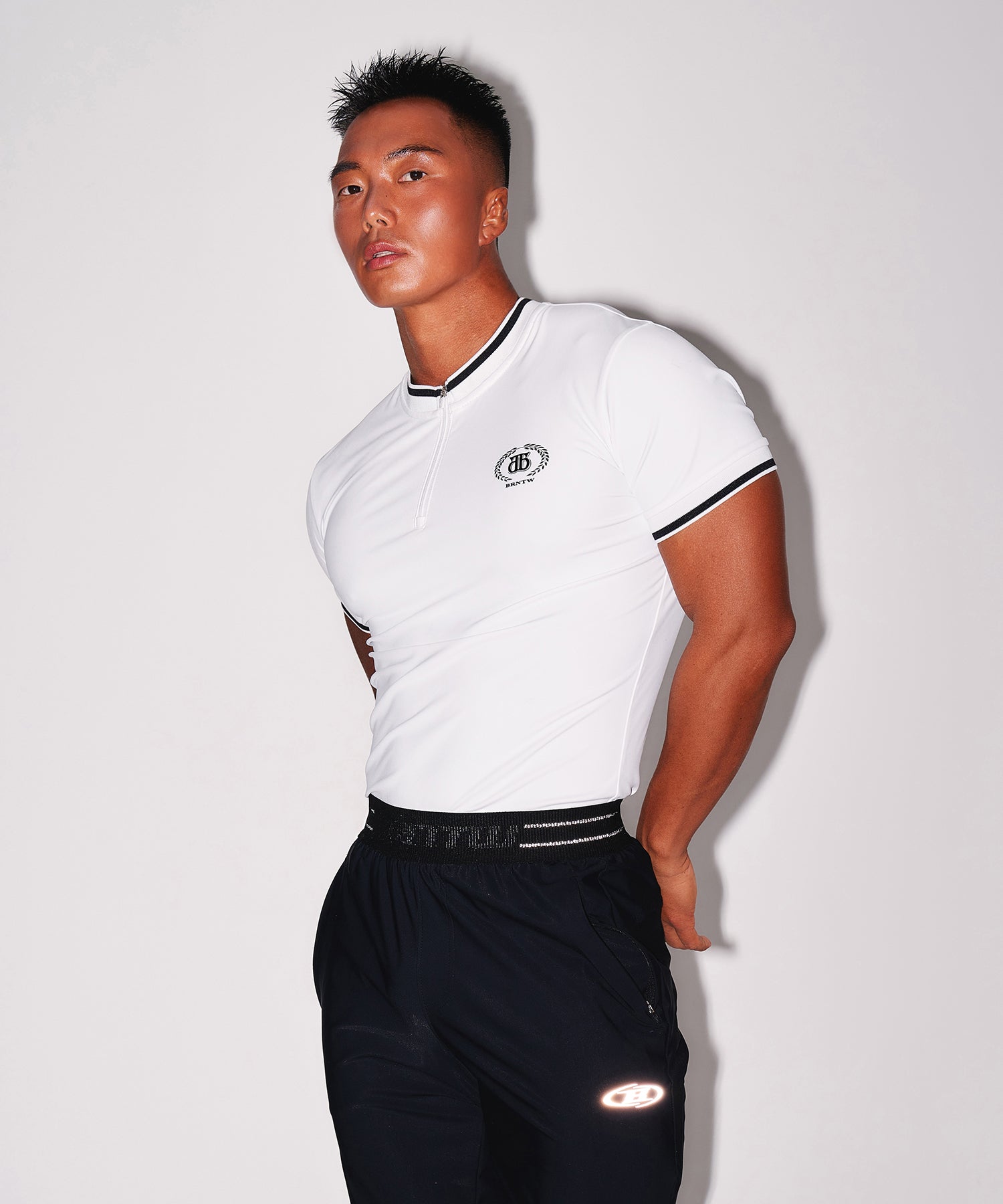 DOUBLE B EMBLEM HALF ZIP UP JERSEY [WHITE] Secondary image