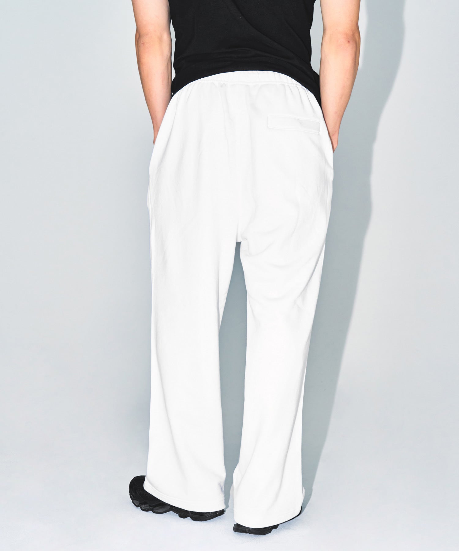 CHROME B SEMI WIDE PANTS [WHITE]