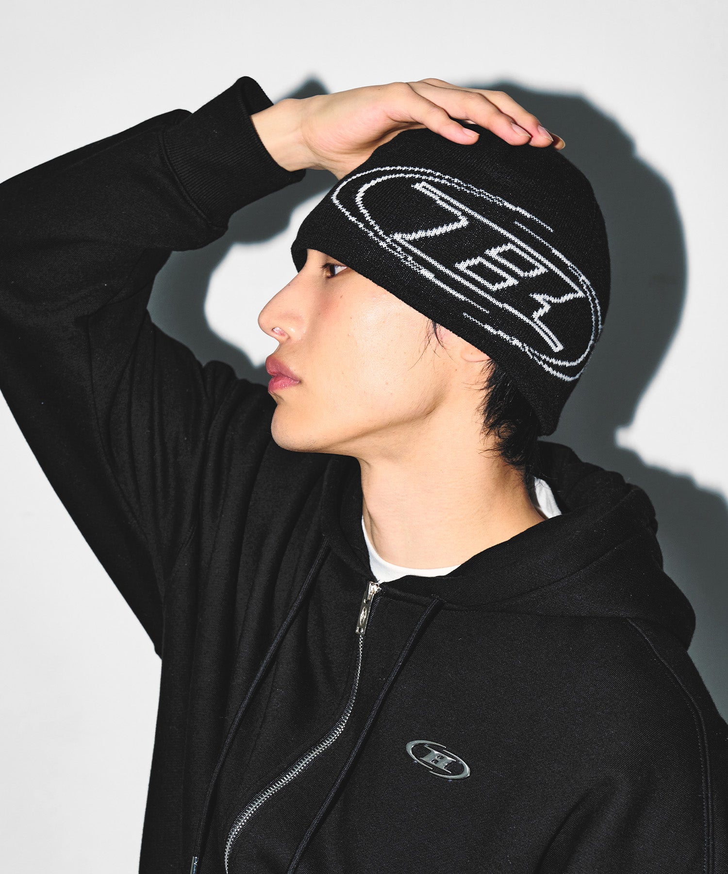 BIG SYMBOL LINE JACQUARD BEANIE [BLACK] Main image
