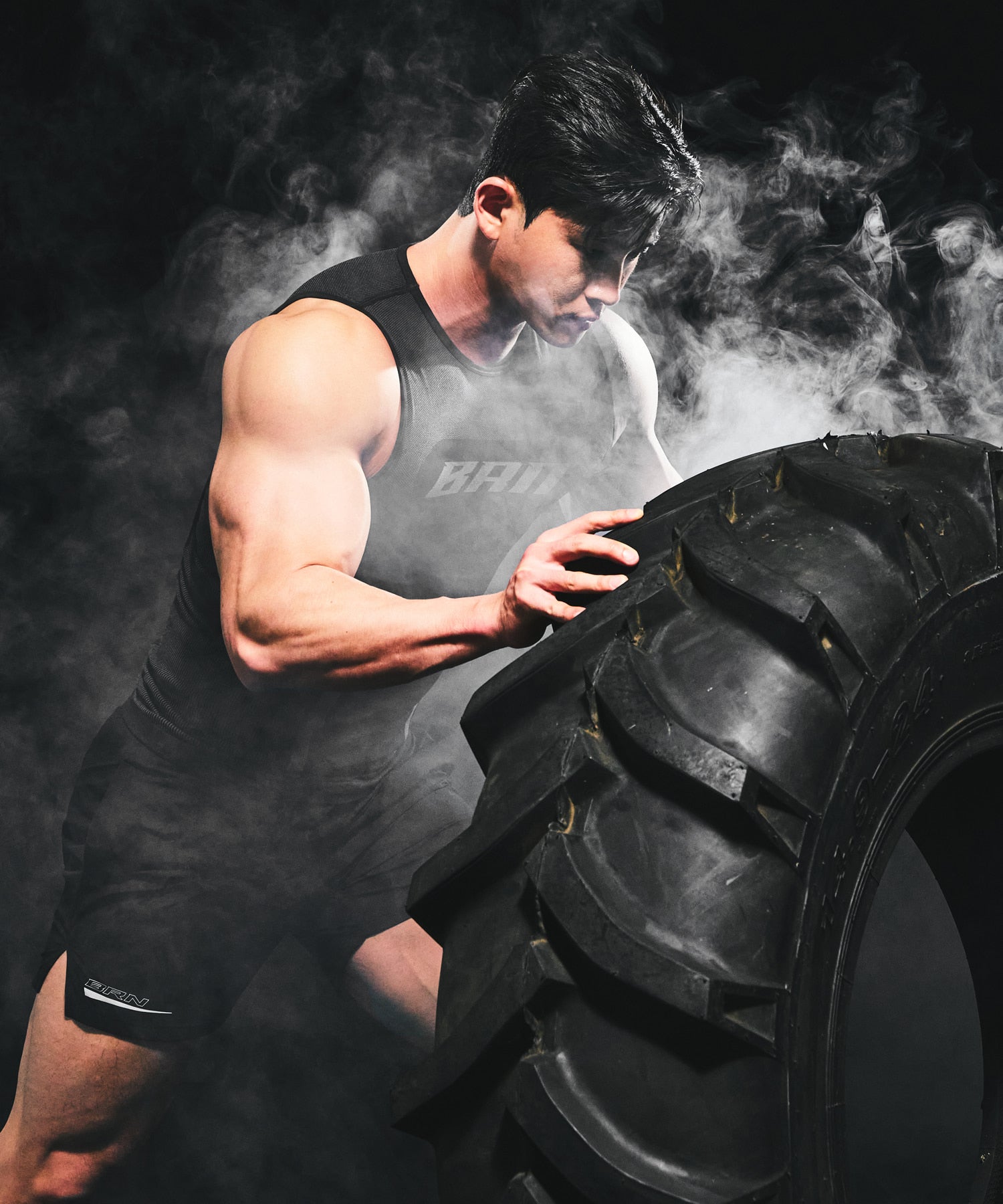 BRN ECLIPSE SEAMLESS SLEEVELESS [BLACK]