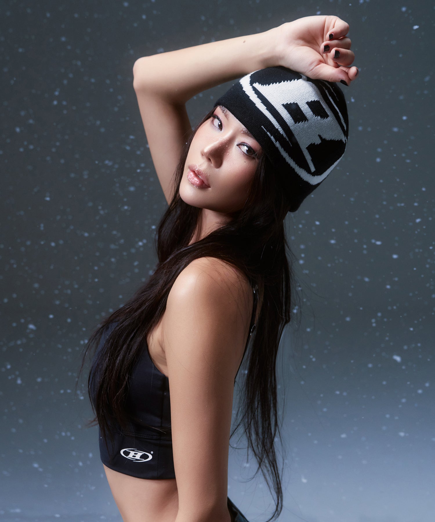 SYMBOL B JACQUARD BEANIE