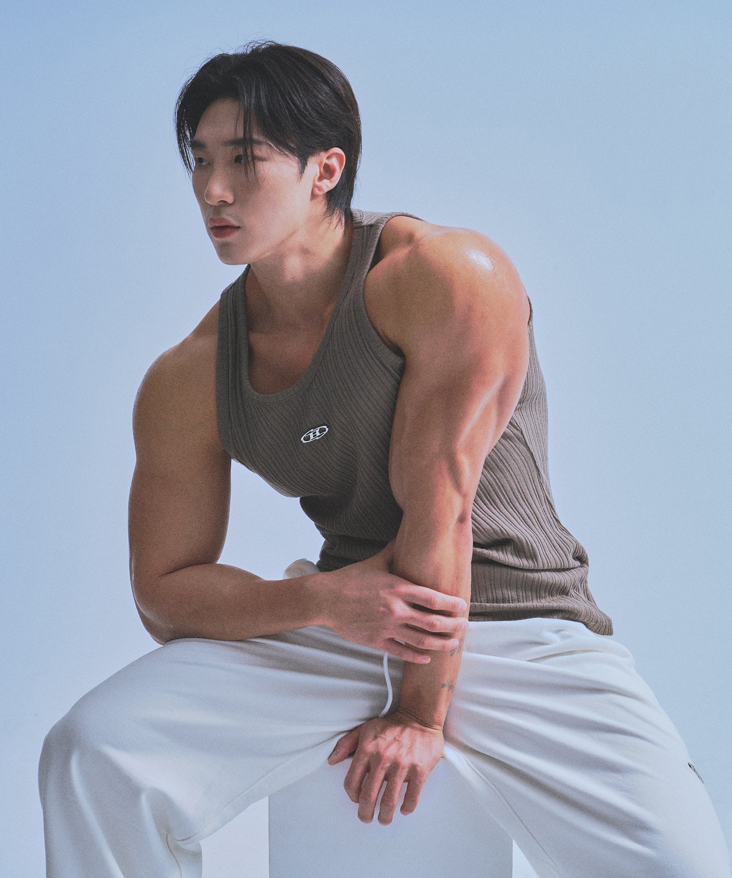 B PENDANT SLICE SLEEVELESS [KHAKI] Main image