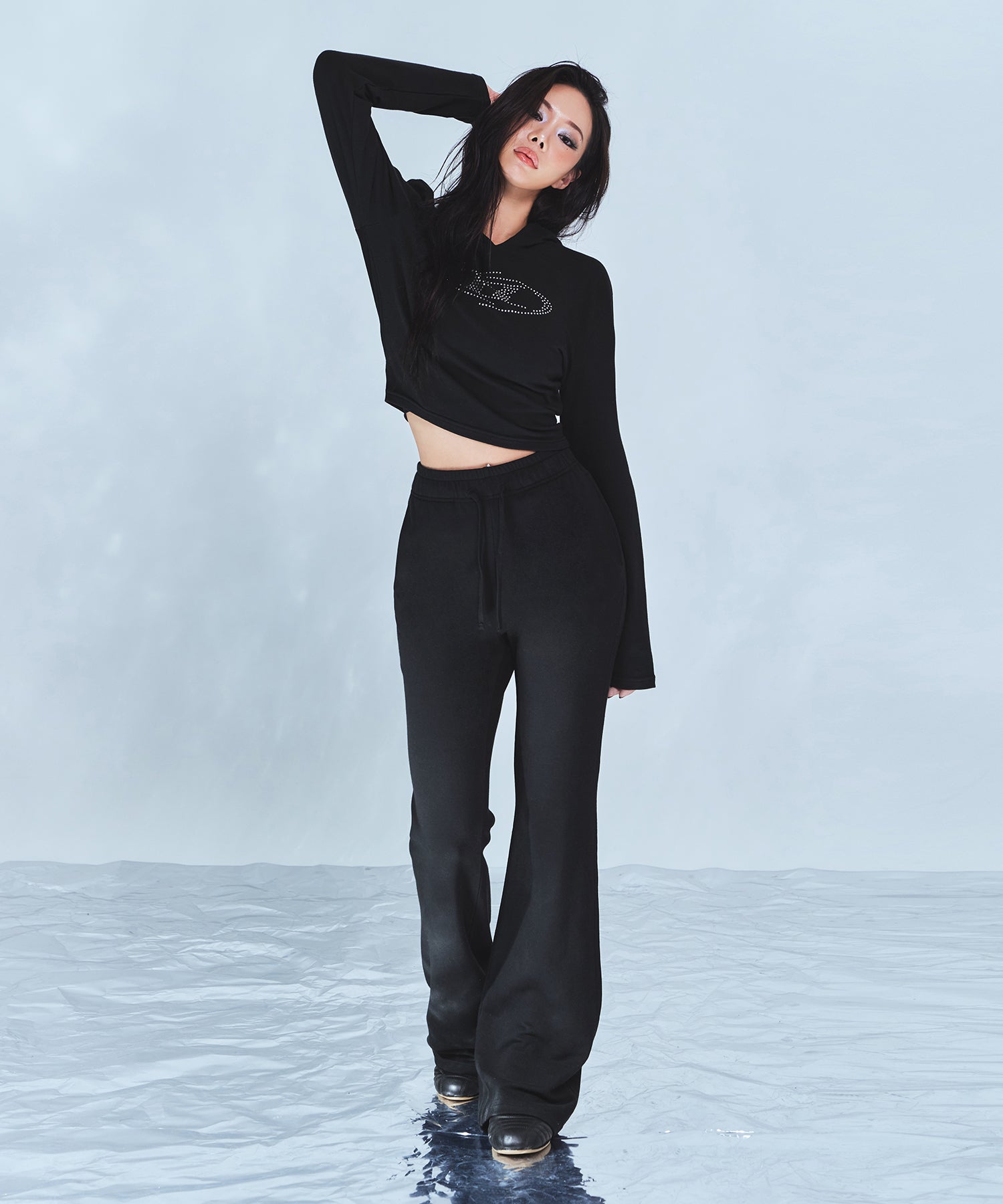 SPARKLING B SLIM FIT HOODIE Secondary image