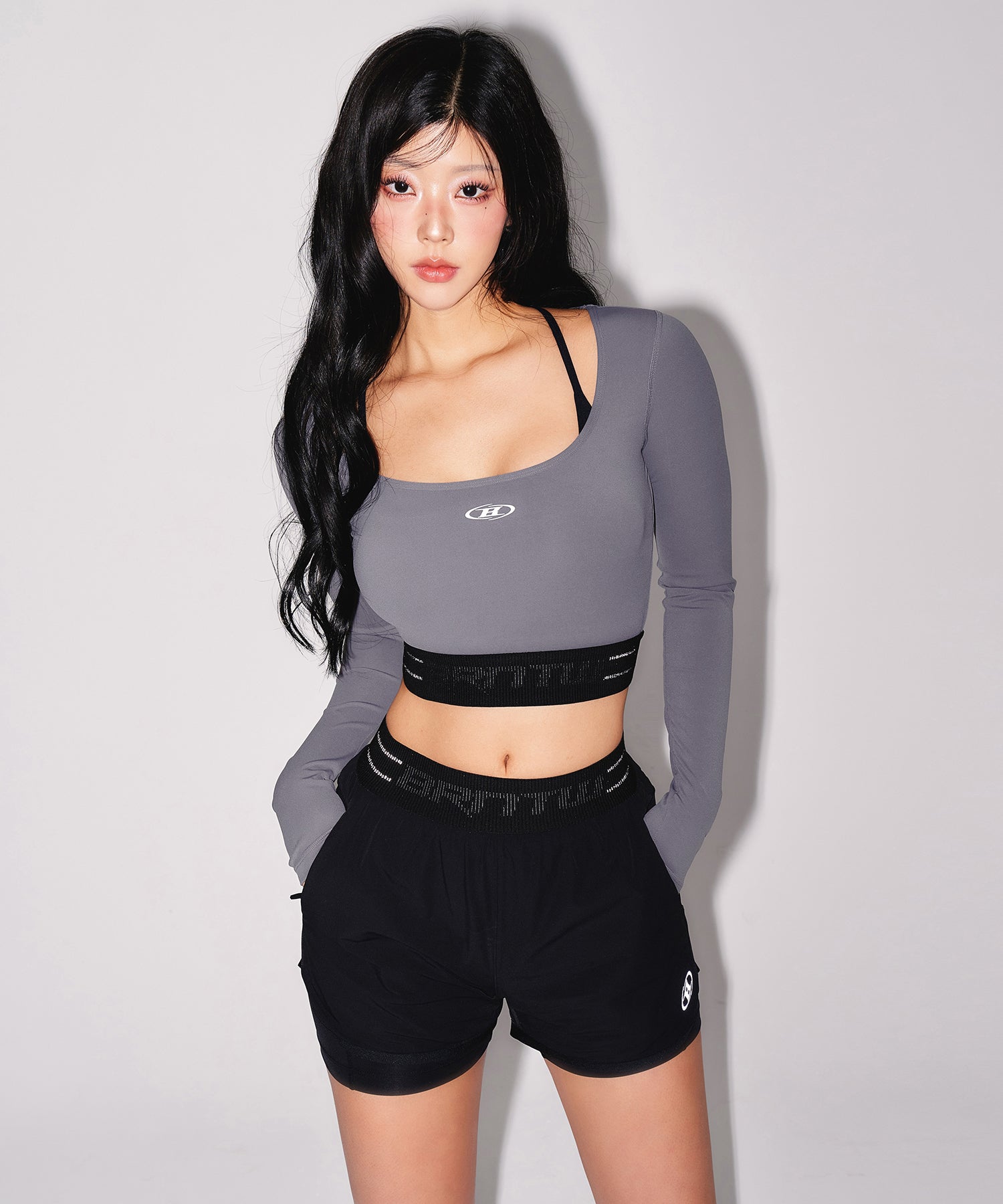 W REFLECTIVE TWO IN ONE SHORTS [BLACK]