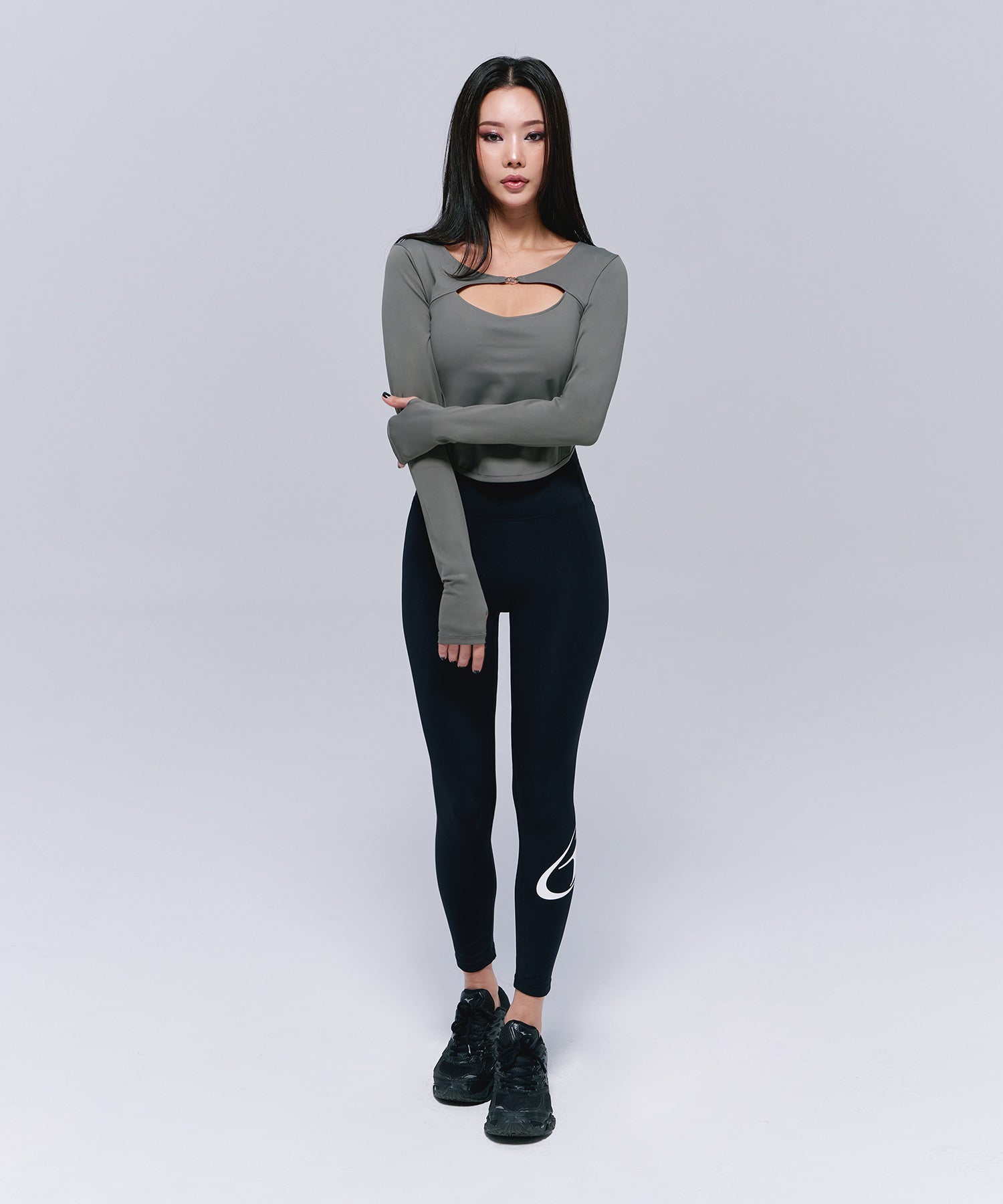 B-BUCKLE CUTOUT LONG SLEEVE [KHAKI] Main image