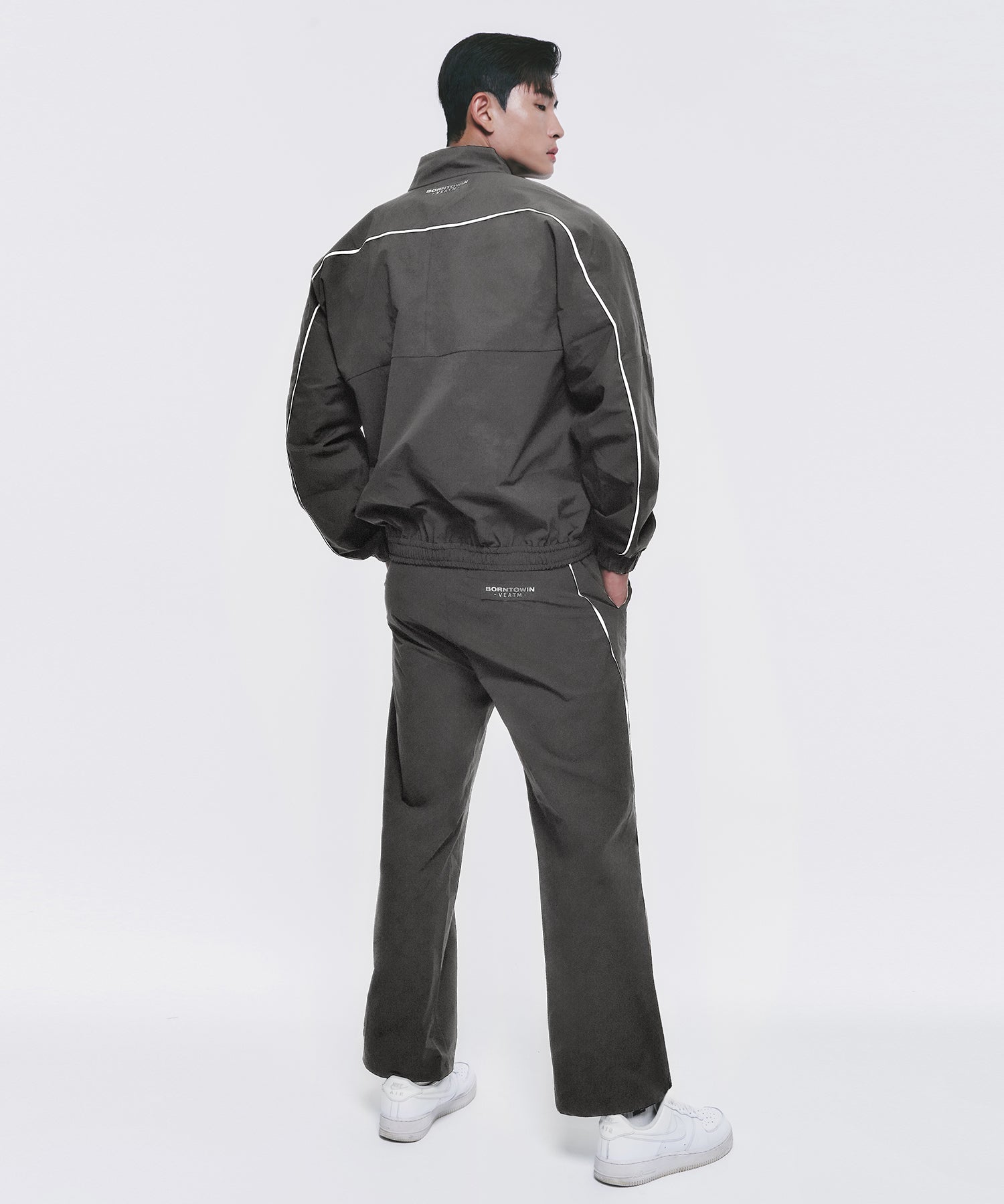 B X V ANORAK JACKET [GREY] Secondary image