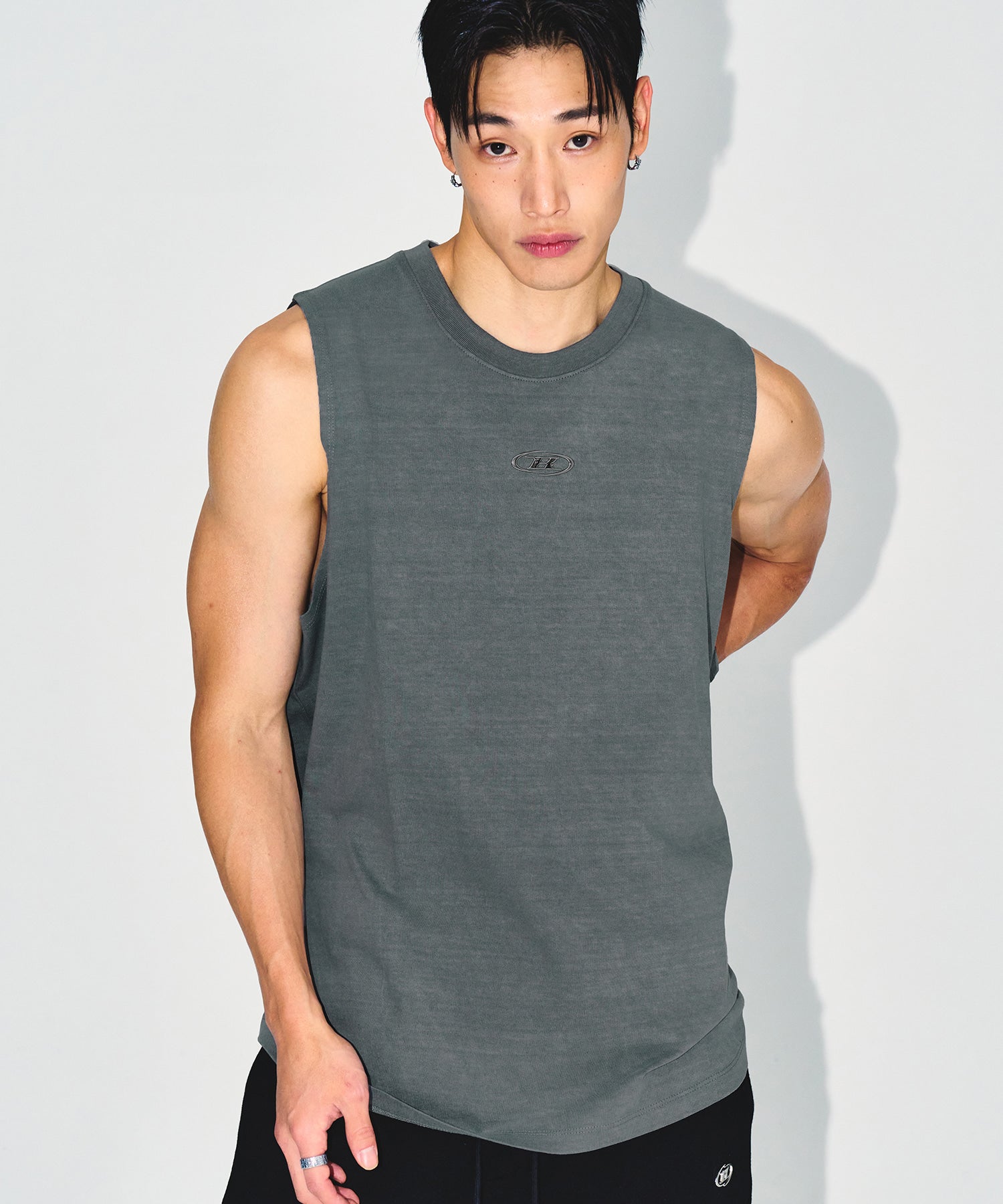 SILVER B PIGMENT DYING SLEEVELESS [ASHED GREEN] Main image