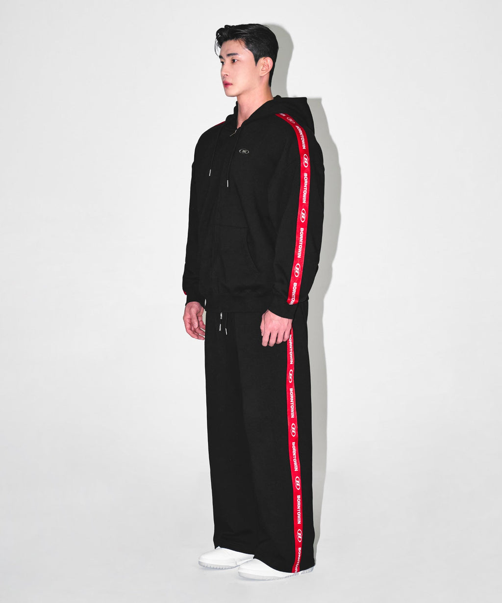 CHROME B RED LINE SEMI WIDE PANTS [BLACK]