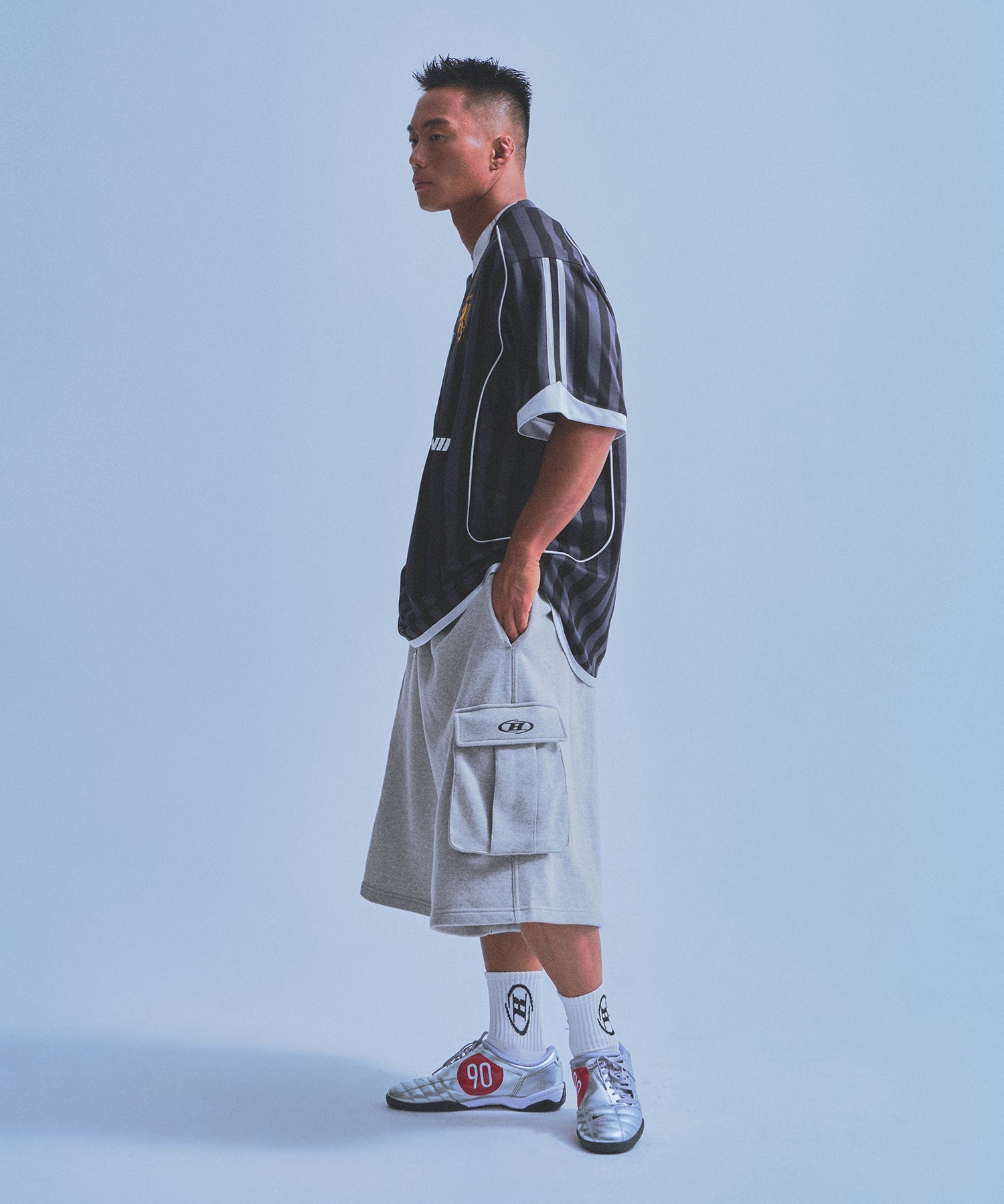 SYMBOL B SOCCER STRIPE JERSEY [BLACK]