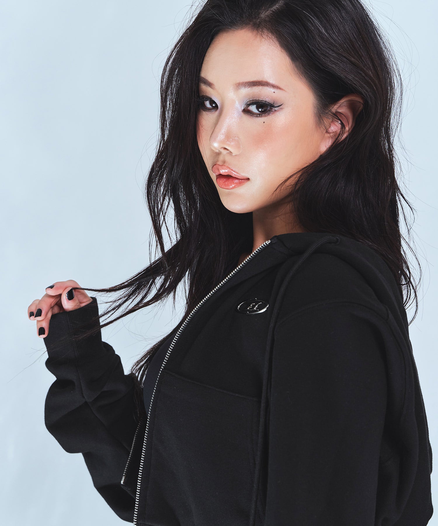 CHROME B CROP ZIP-UP HOODIE