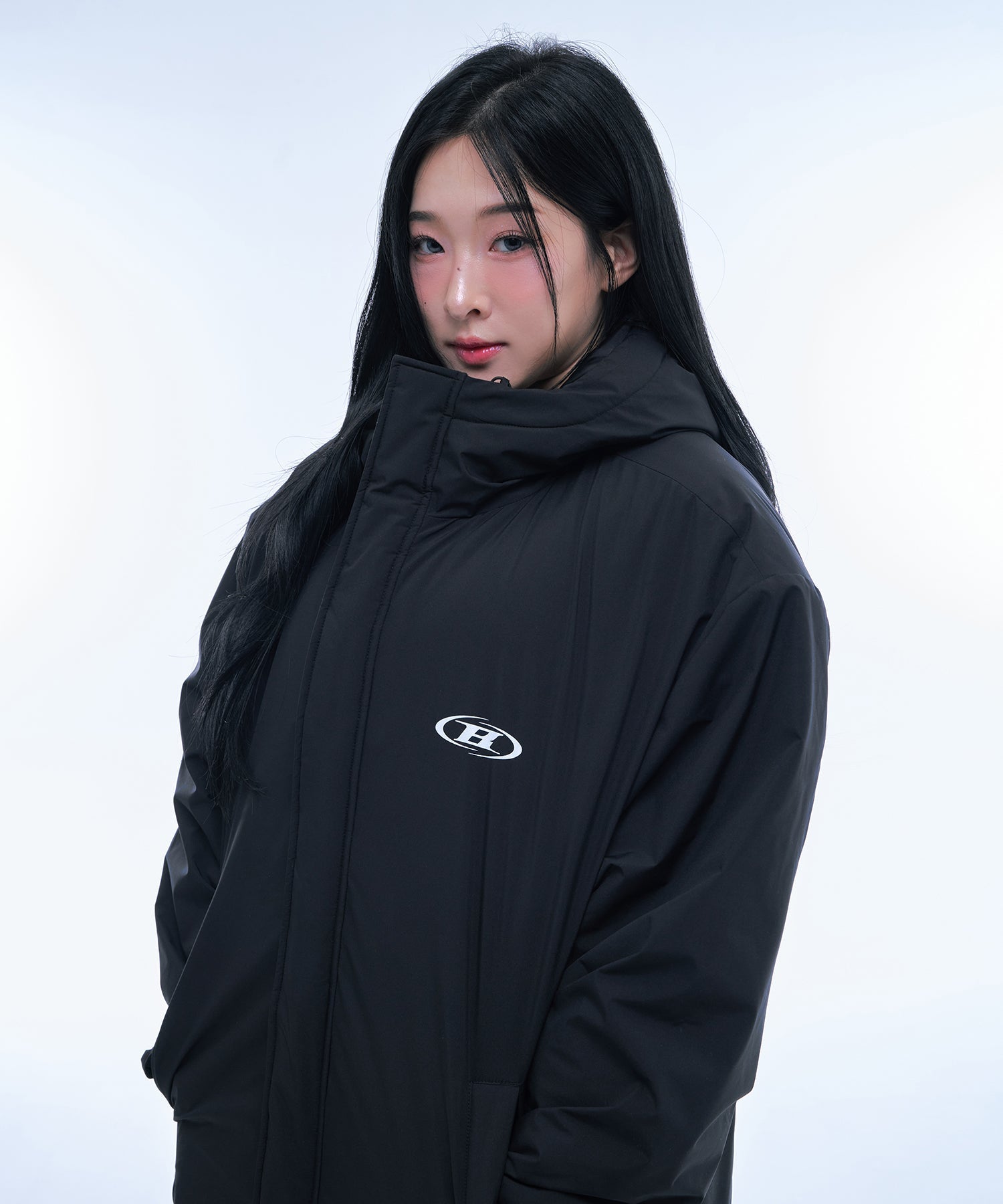 BIG SYMBOL BENCH PARKA [BLACK]