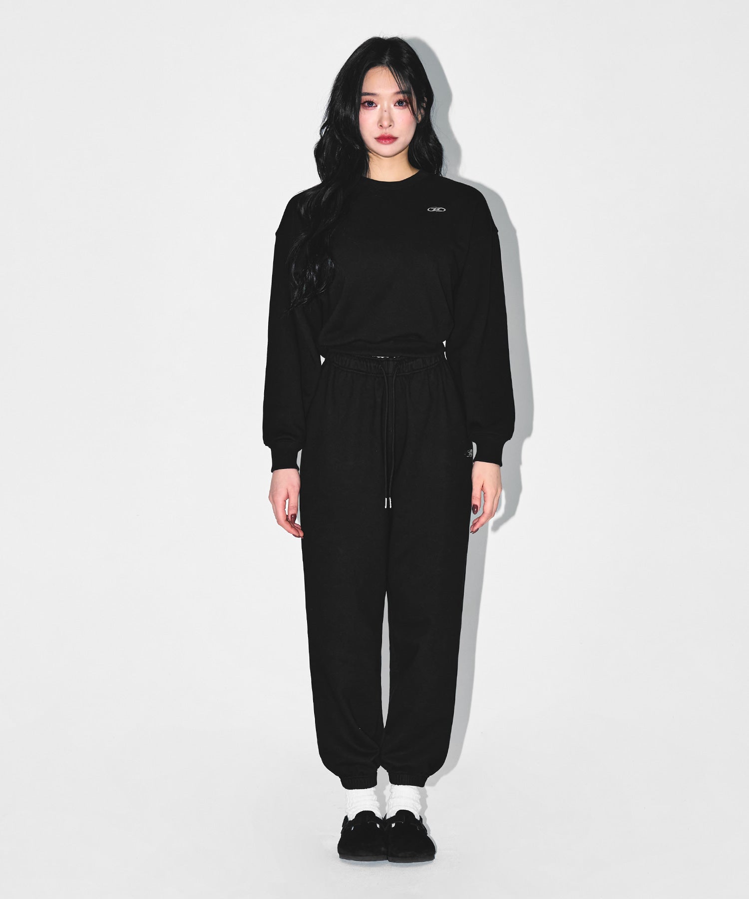 W SILVER B CROP SWEATSHIRTS [BLACK] Secondary image