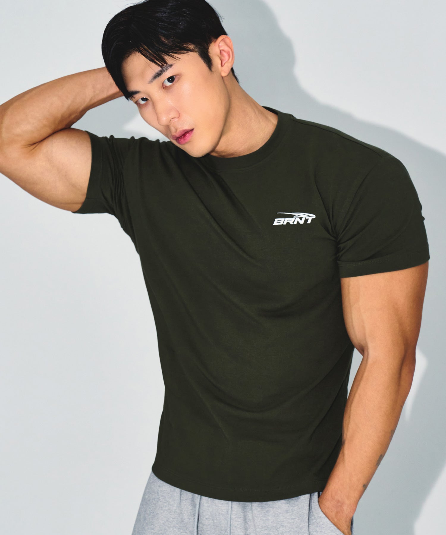 BRNT BACK LOGO MUSCLE FIT T-SHIRTS [KHAKI] Main image