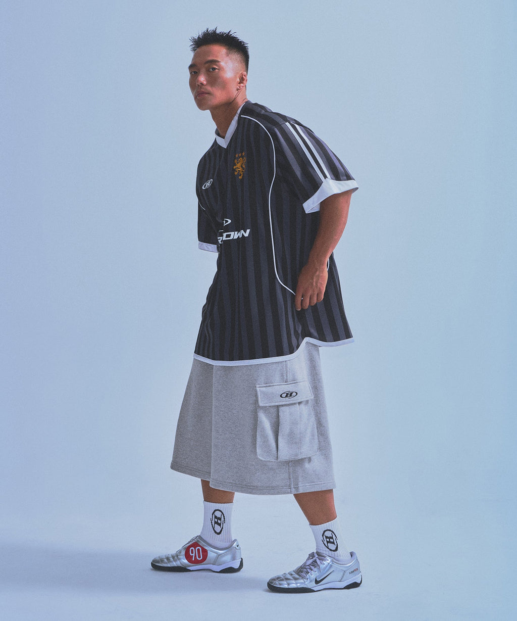 SYMBOL B SOCCER STRIPE JERSEY [BLACK]