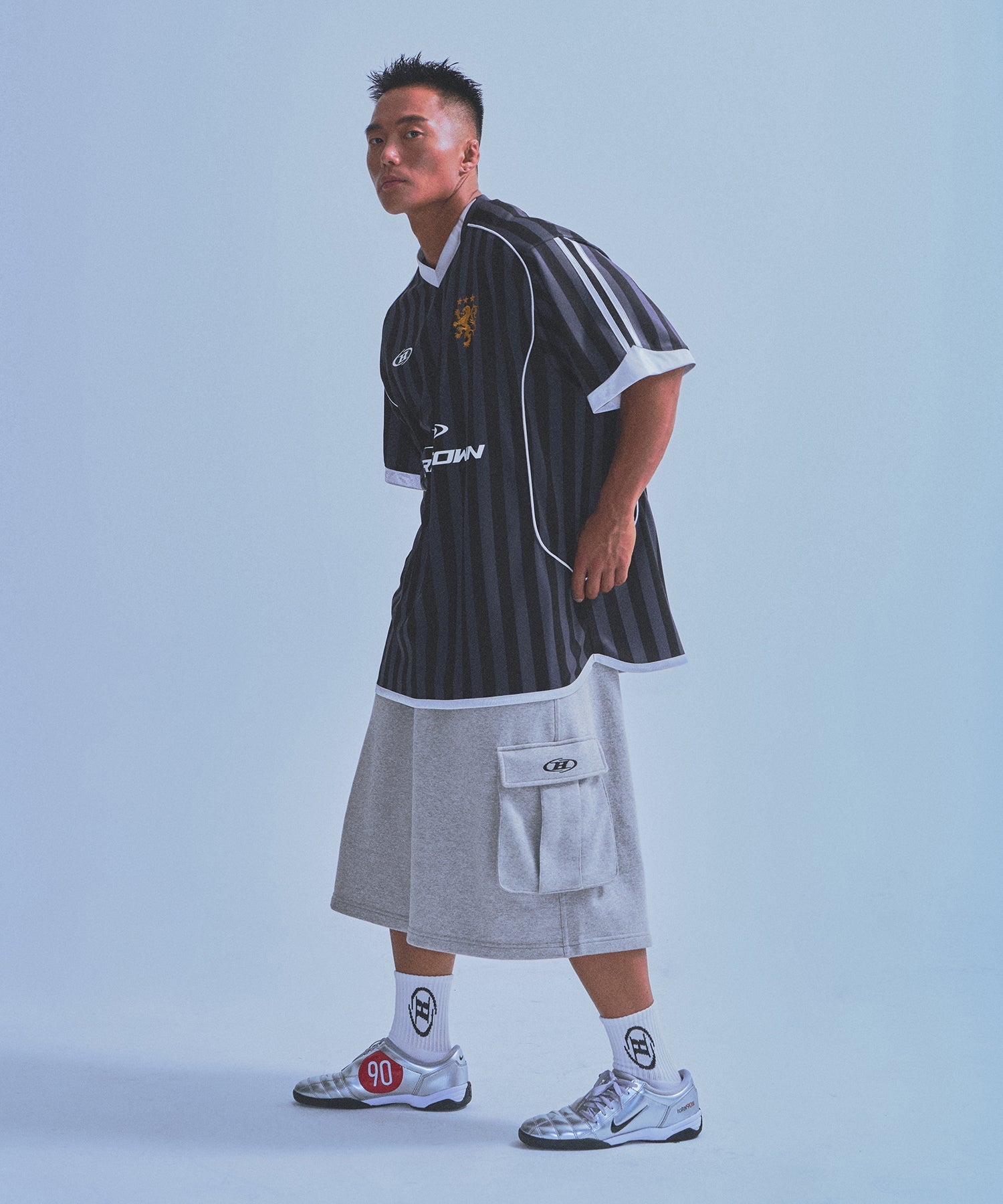 SYMBOL B SOCCER STRIPE JERSEY [BLACK]