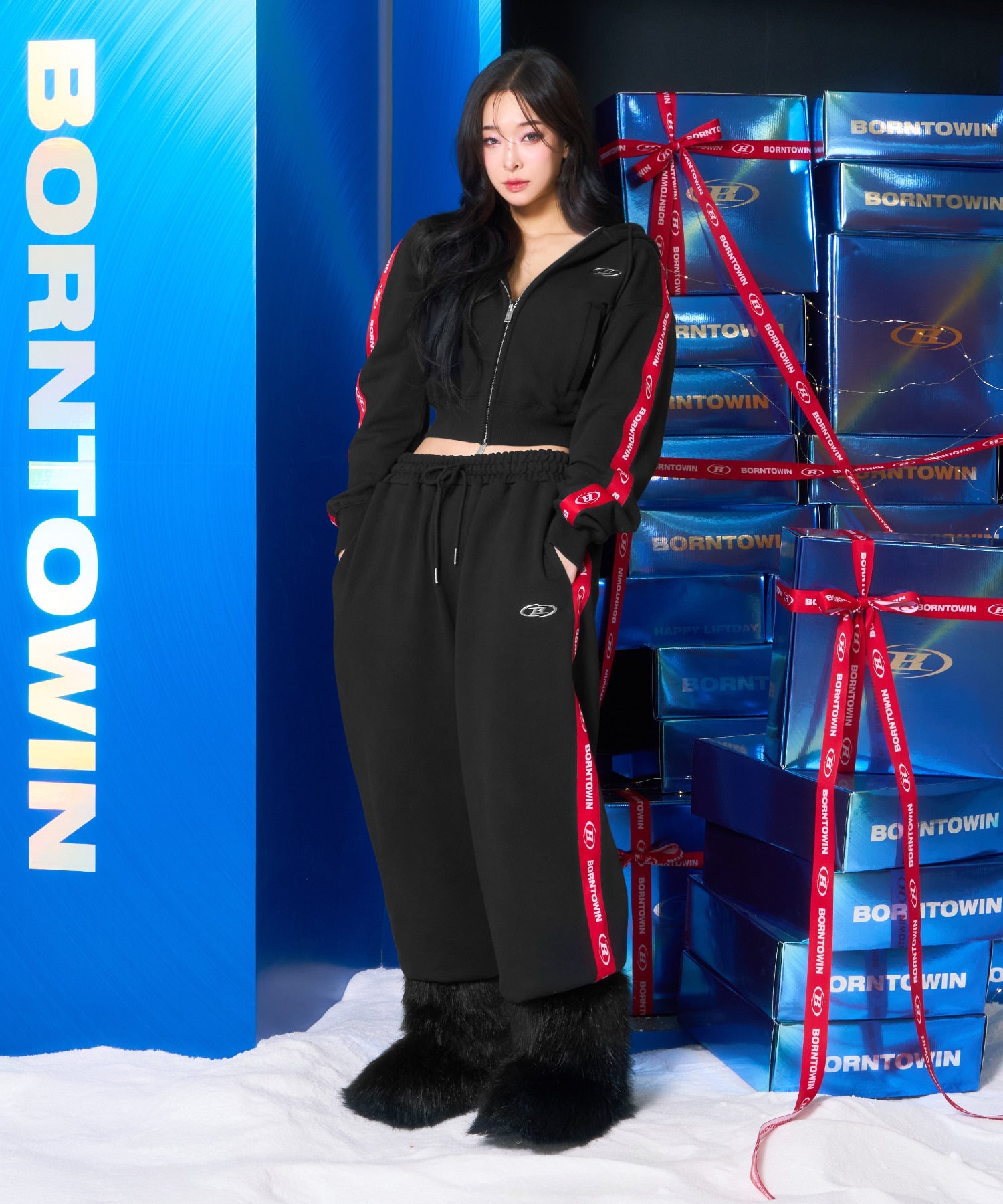 CHROME B RED LINE SEMI WIDE PANTS [BLACK]