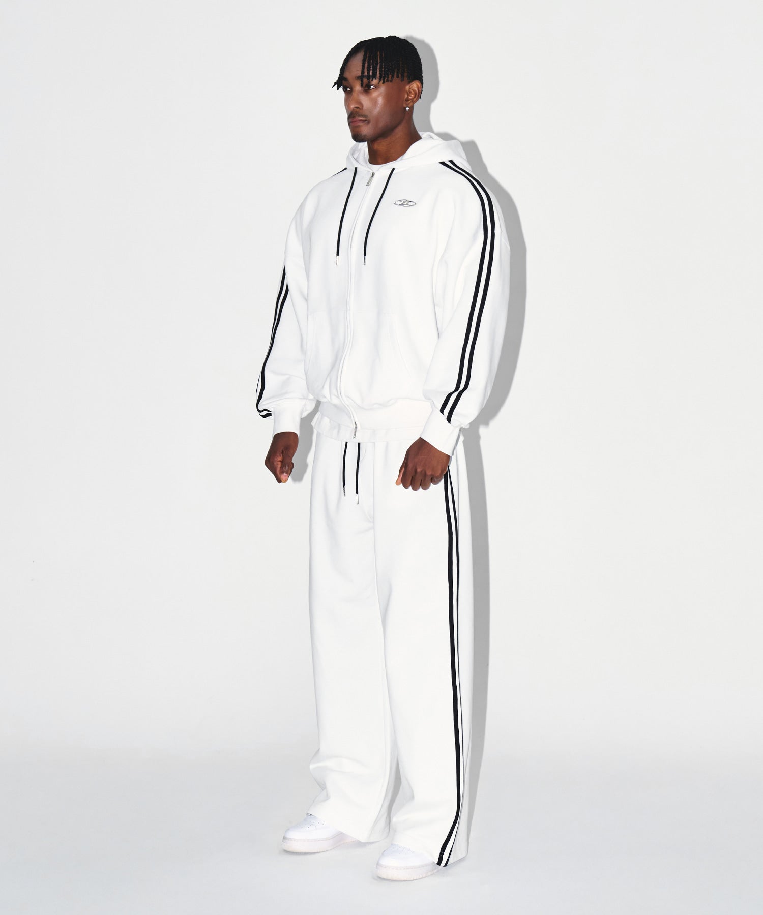 CHROME B TRACK LINE HOODIE [WHITE]