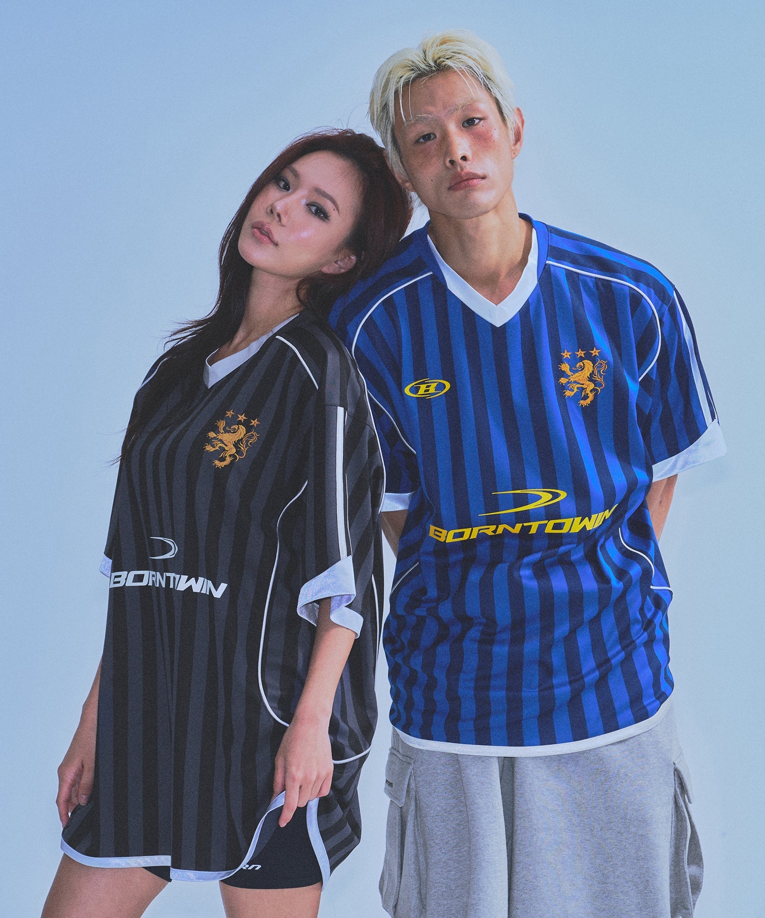 SYMBOL B SOCCER STRIPE JERSEY [BLACK]