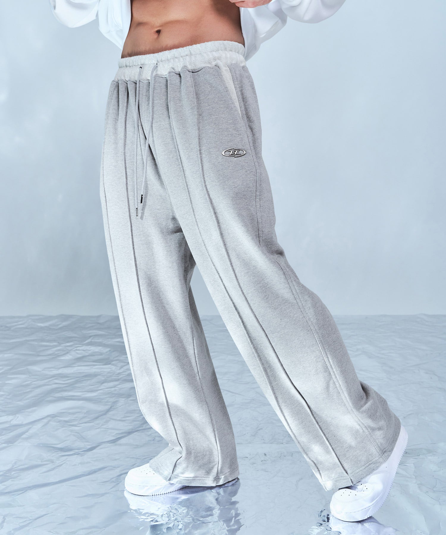 DOUBLE PIN TUCK WIDE PANTS Secondary image