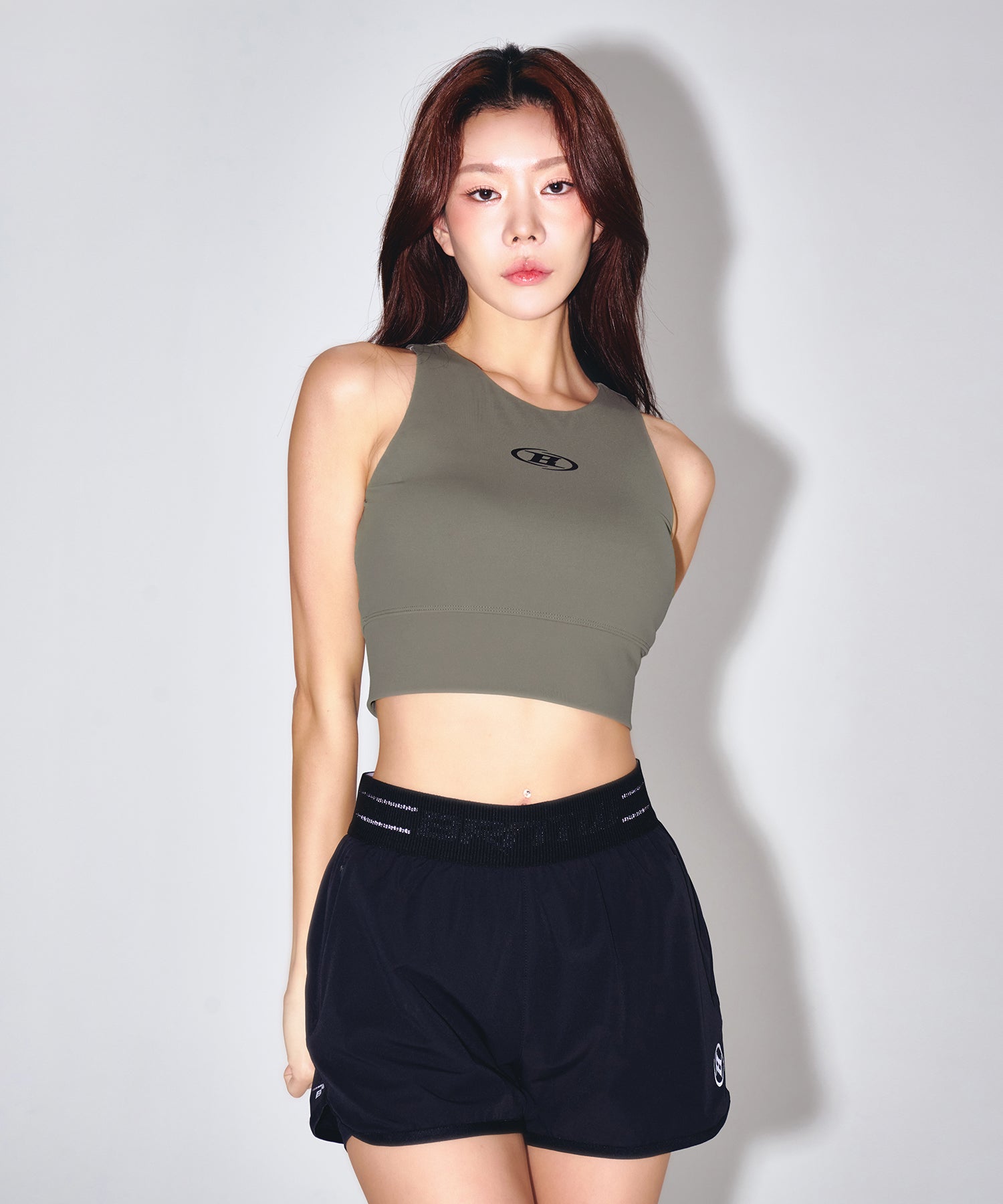 B SYMBOL TANK TOP [KHAKI]
