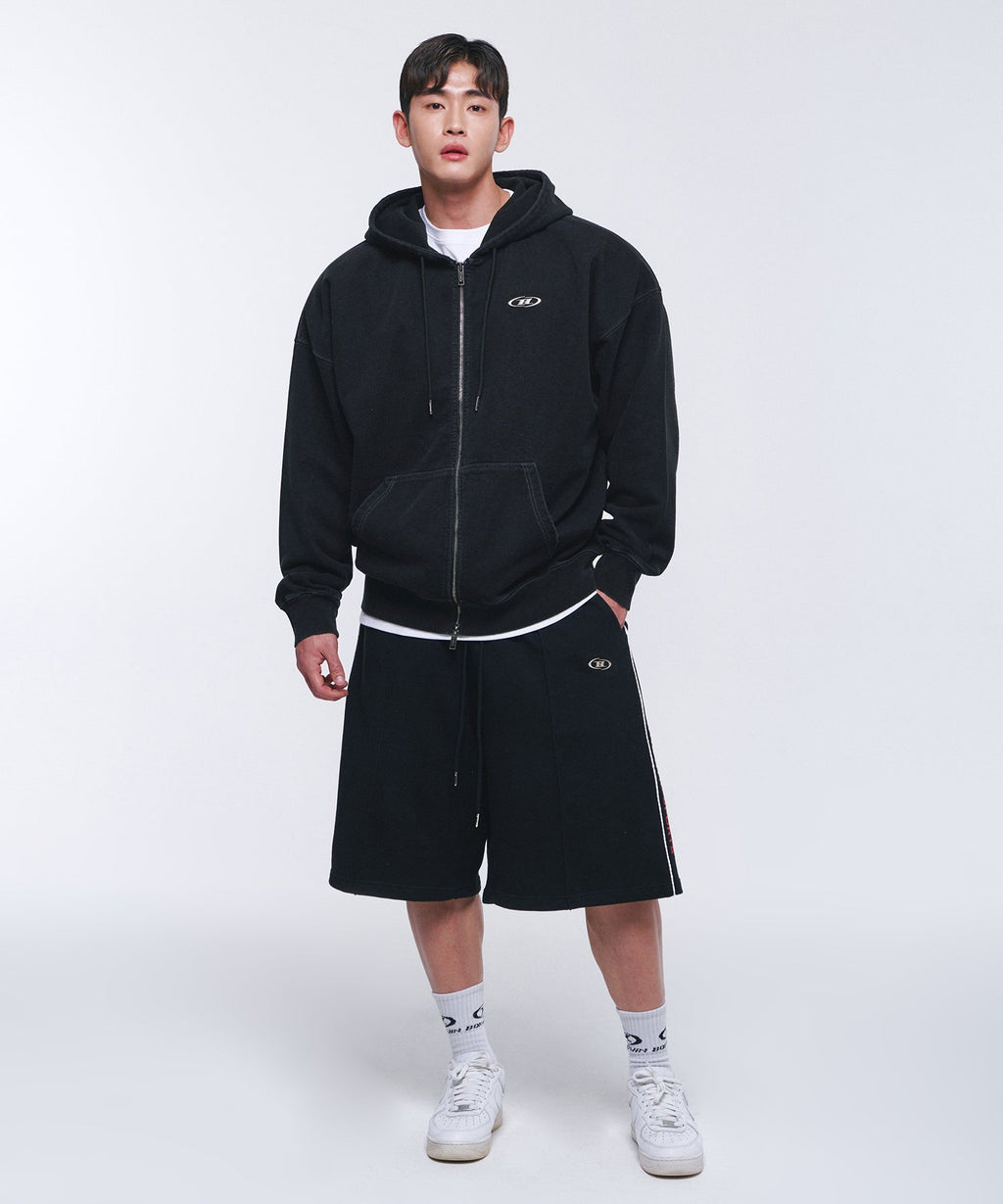 SIDE TWO TUCK BERMUDA PANTS [BLACK]