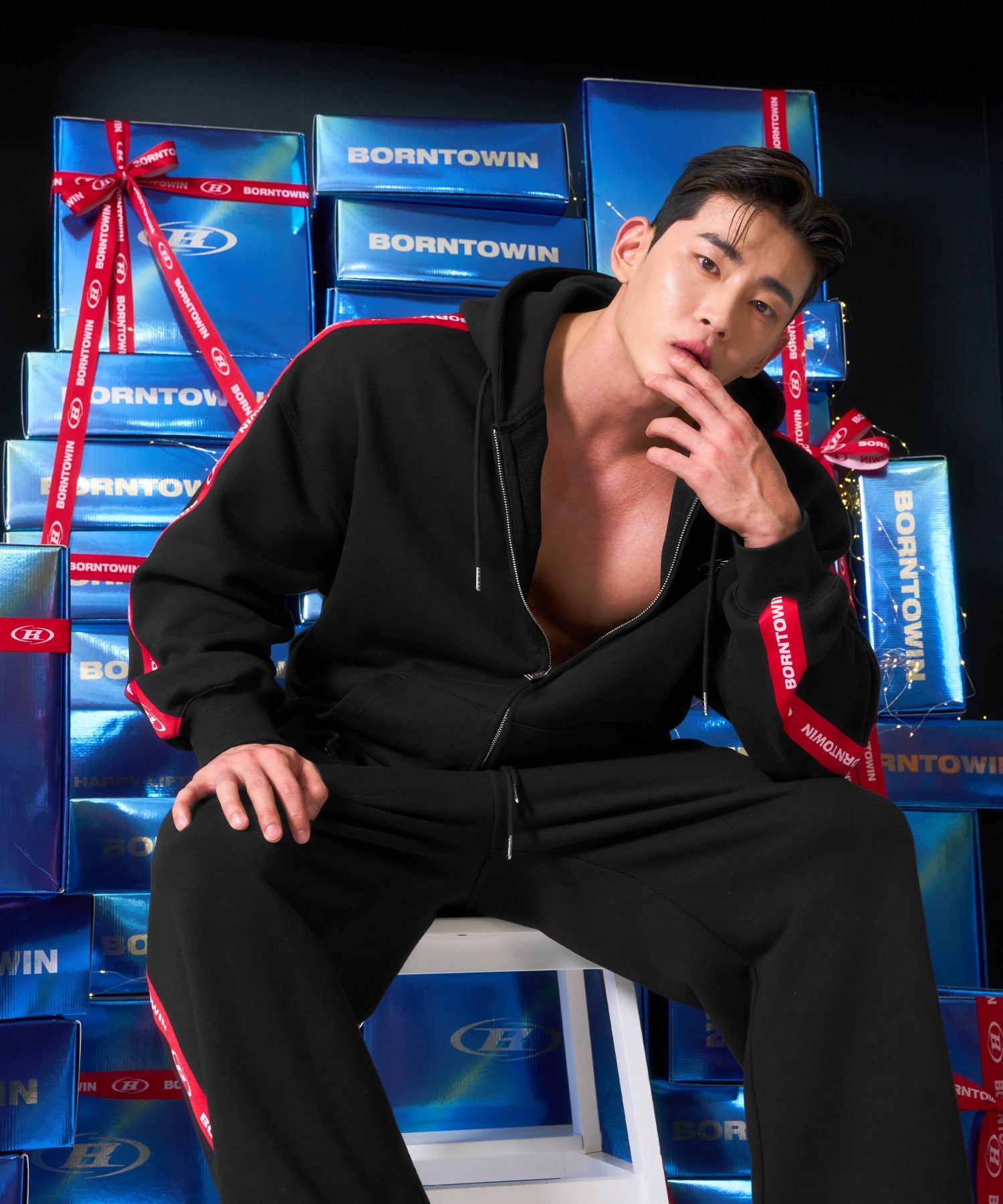 CHROME B RED LINE HOODIE ZIP-UP [BLACK]